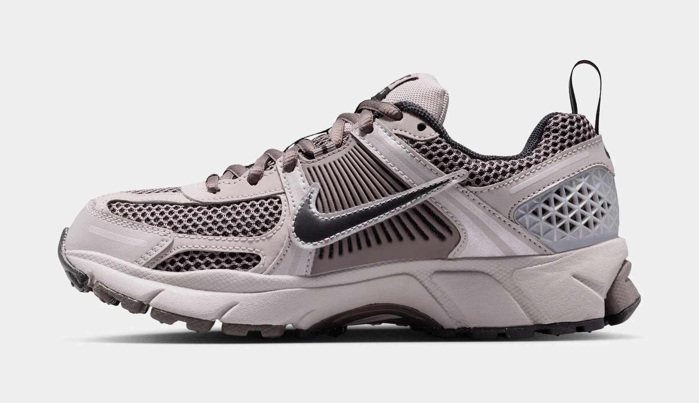 Nike Vomero 5 Grade School Running Shoes (College Grey/Black/Cave Stone)