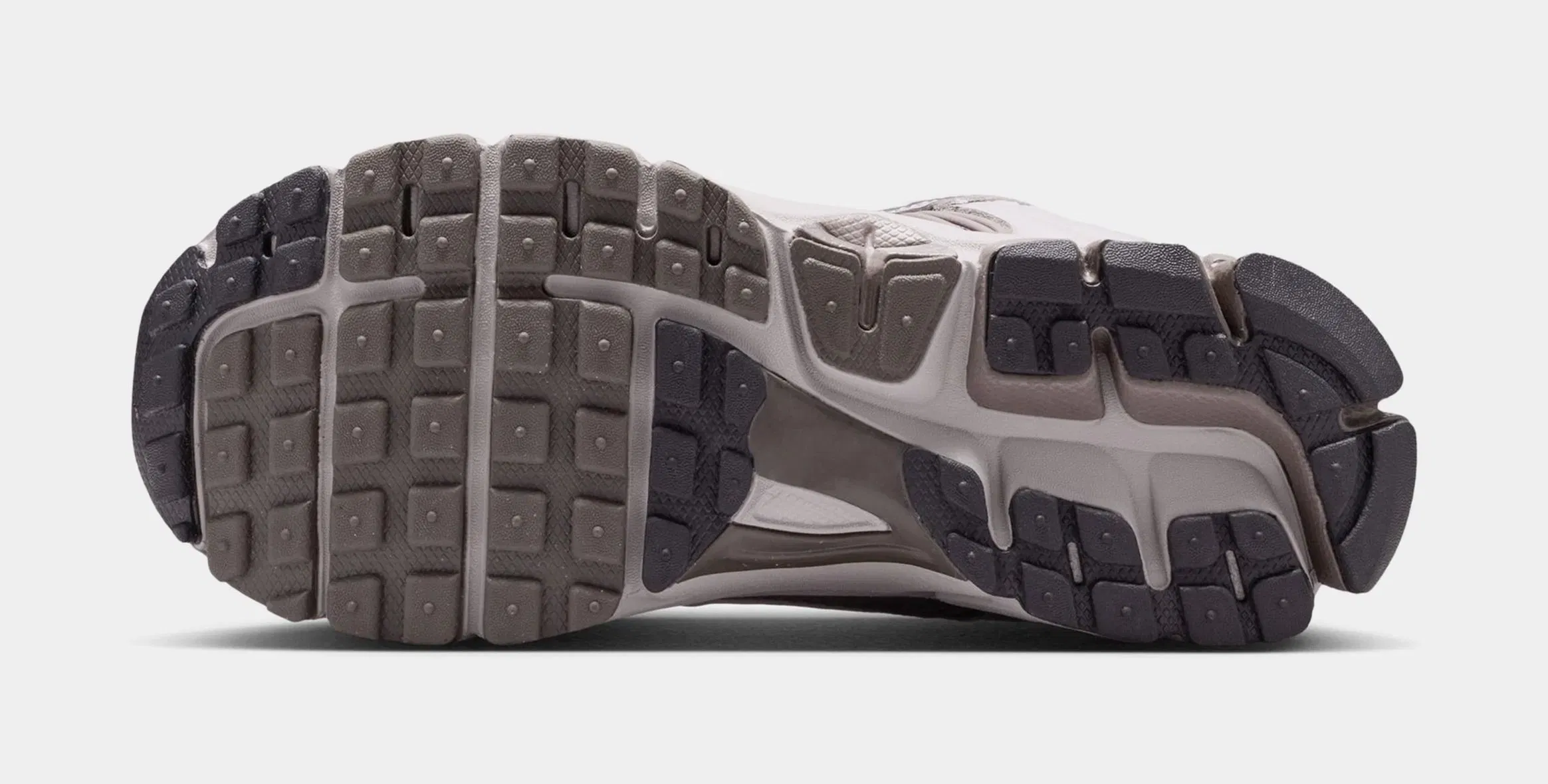 Nike Vomero 5 Grade School Running Shoes (College Grey/Black/Cave Stone)