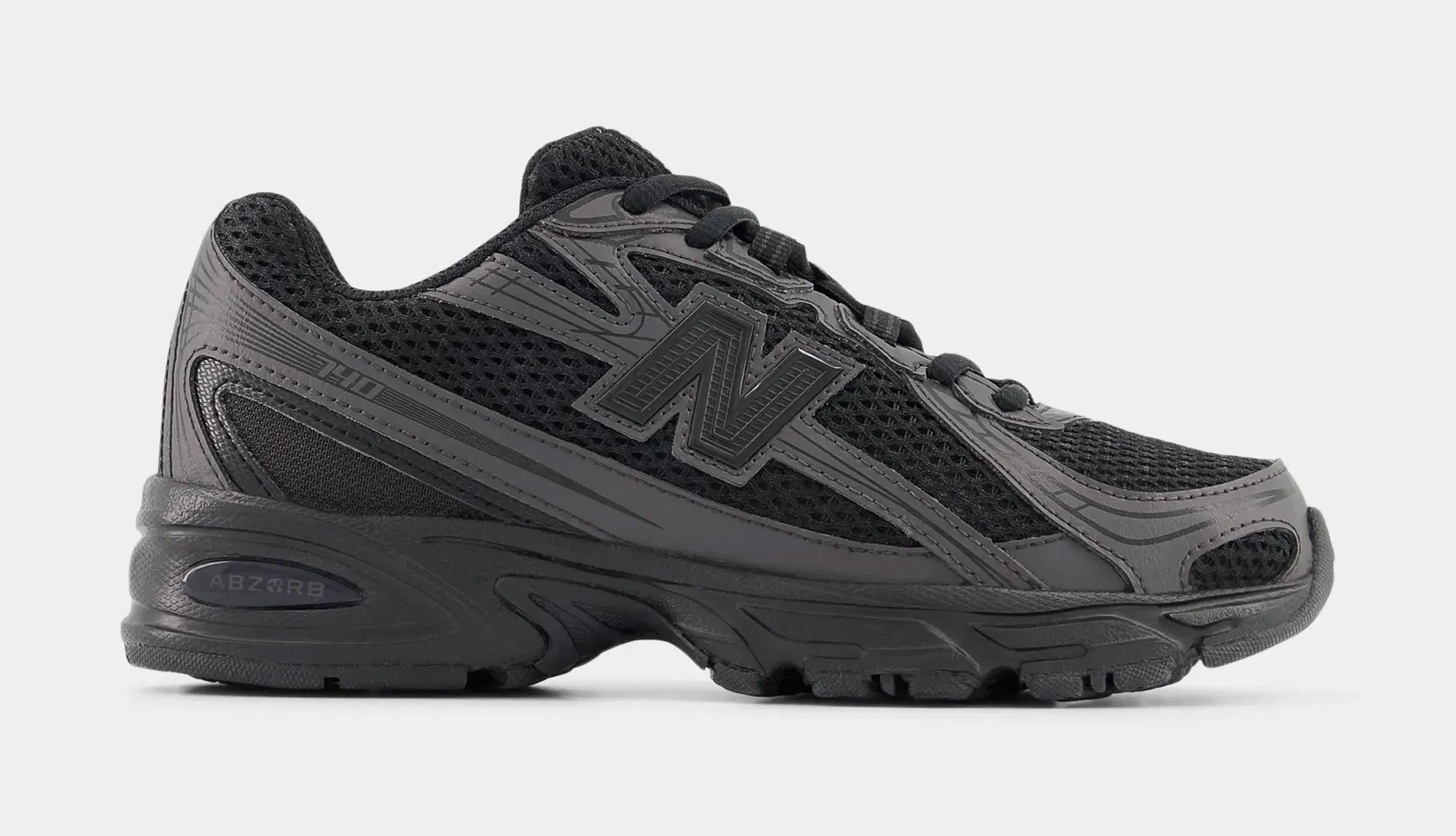 NEWBALANCE 740 Grade School Running Shoes (Black)