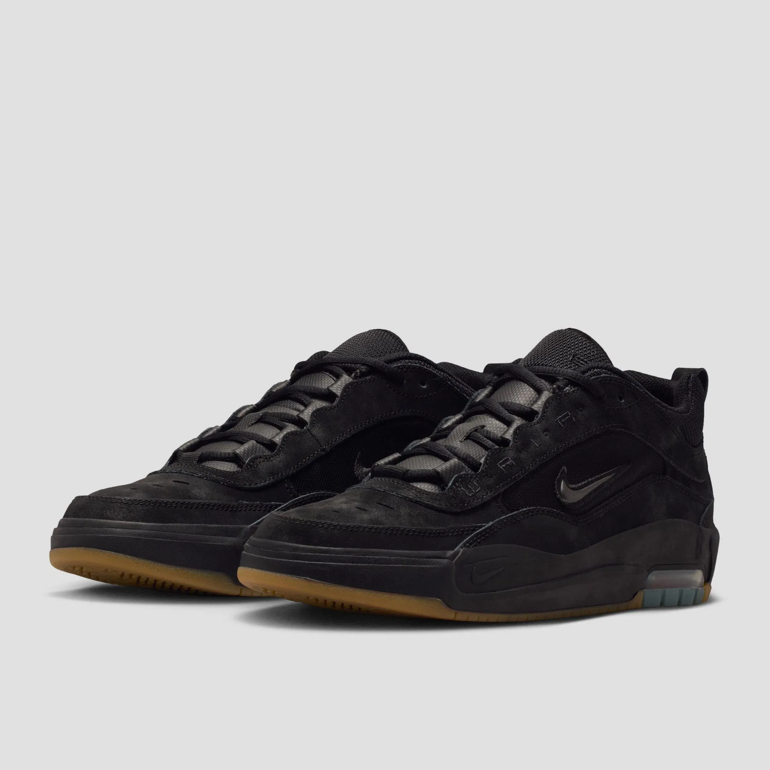 Nike SB Air Max Ishod Skate Shoes Black / Black