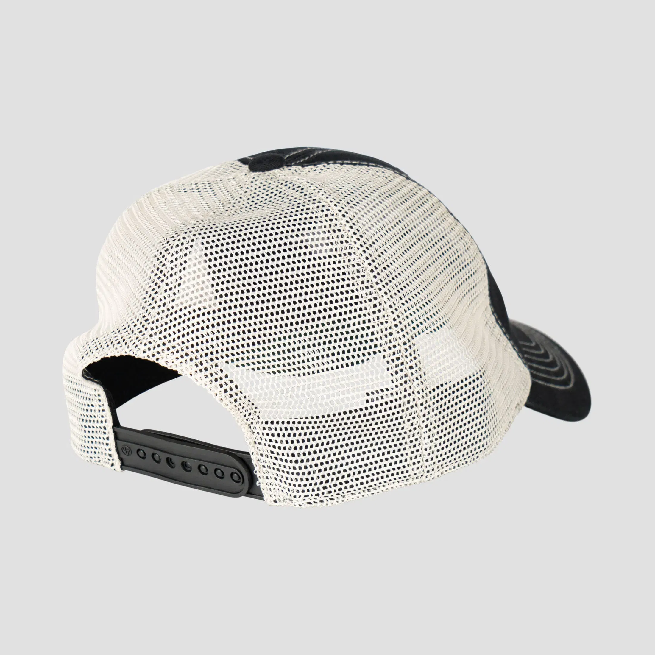 Welcome Barb Hat Black / White