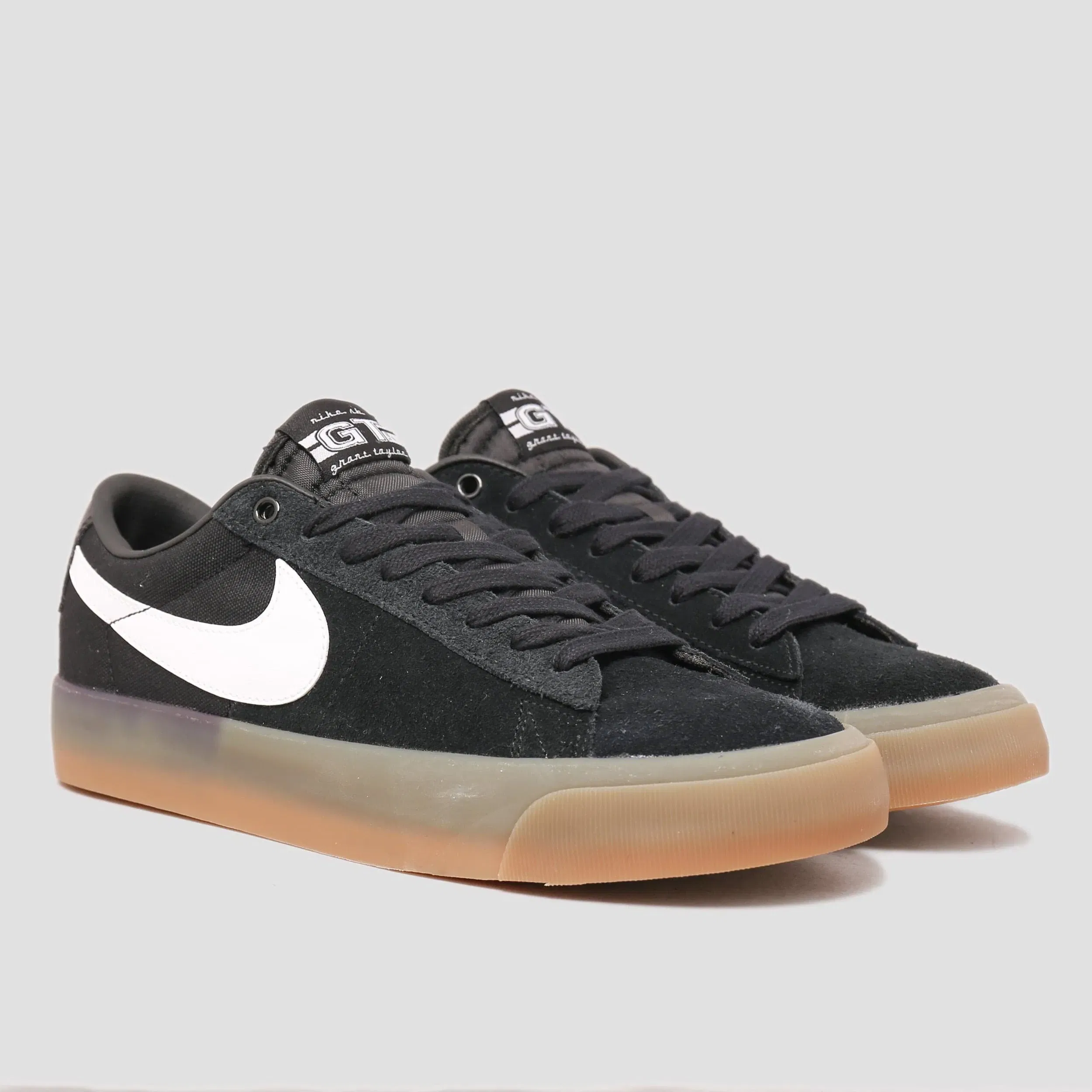 Nike SB Blazer Low Pro GT Shoes Black / White / Gum