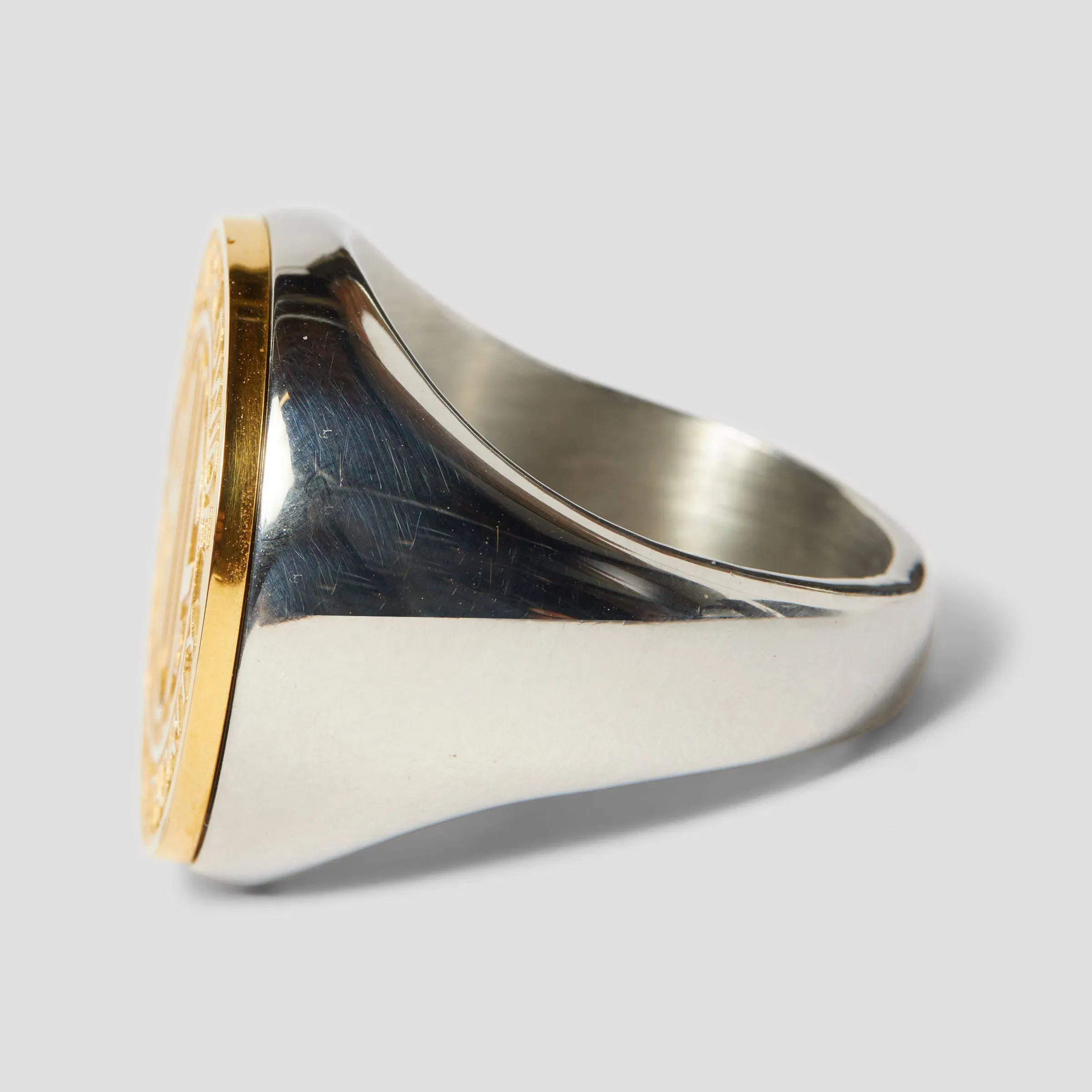 HUF Token Signet Ring Gold