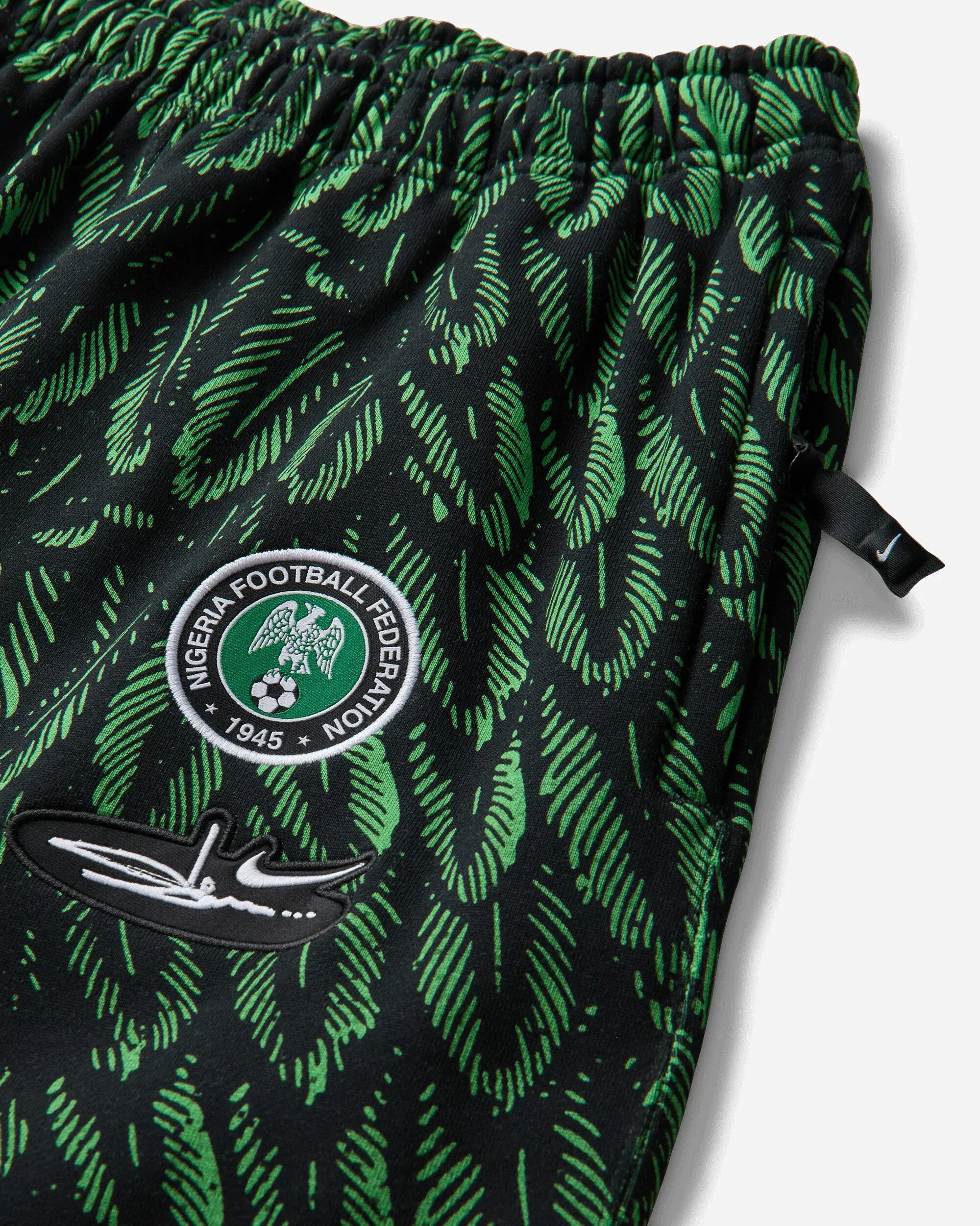 Nike Nigeria x Slawn Fleece Pants Black / Poison Green
