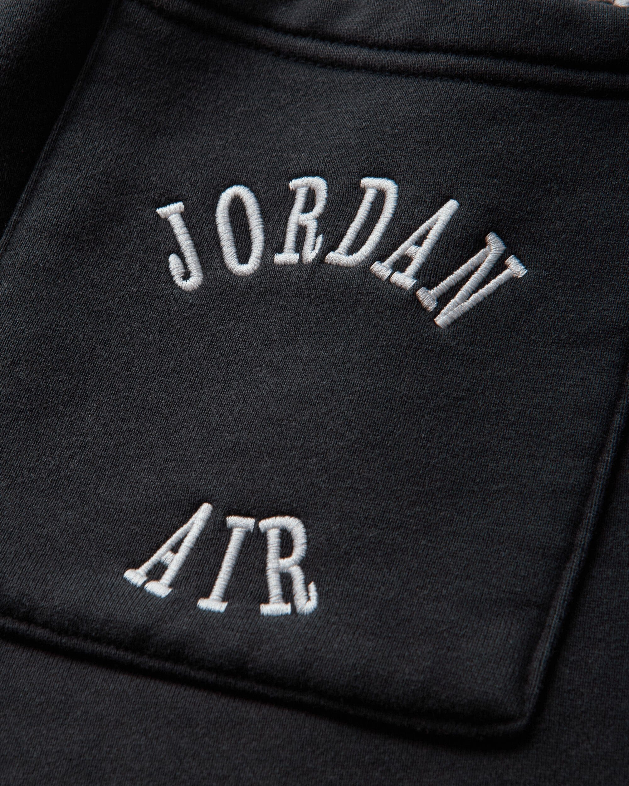 Air Jordan Men's In1House Oversized Fleece Shorts Black
