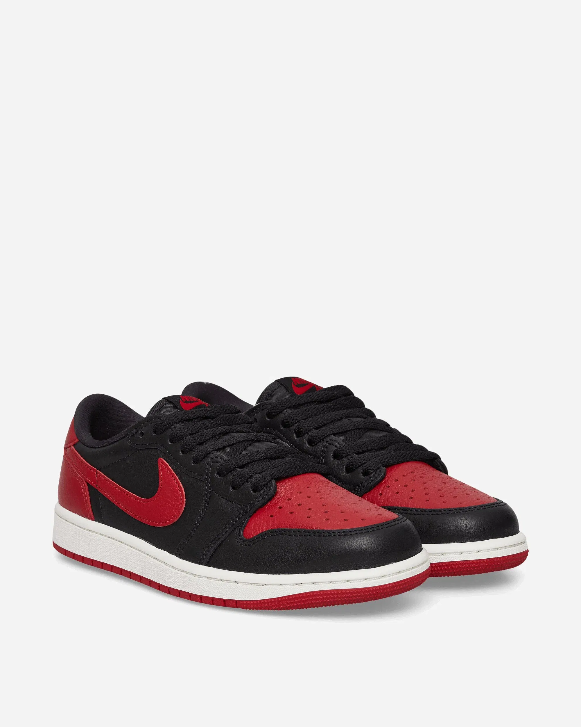 Air Jordan 1 Retro Low OG 'Banned' Sneakers Black / Varsity Red