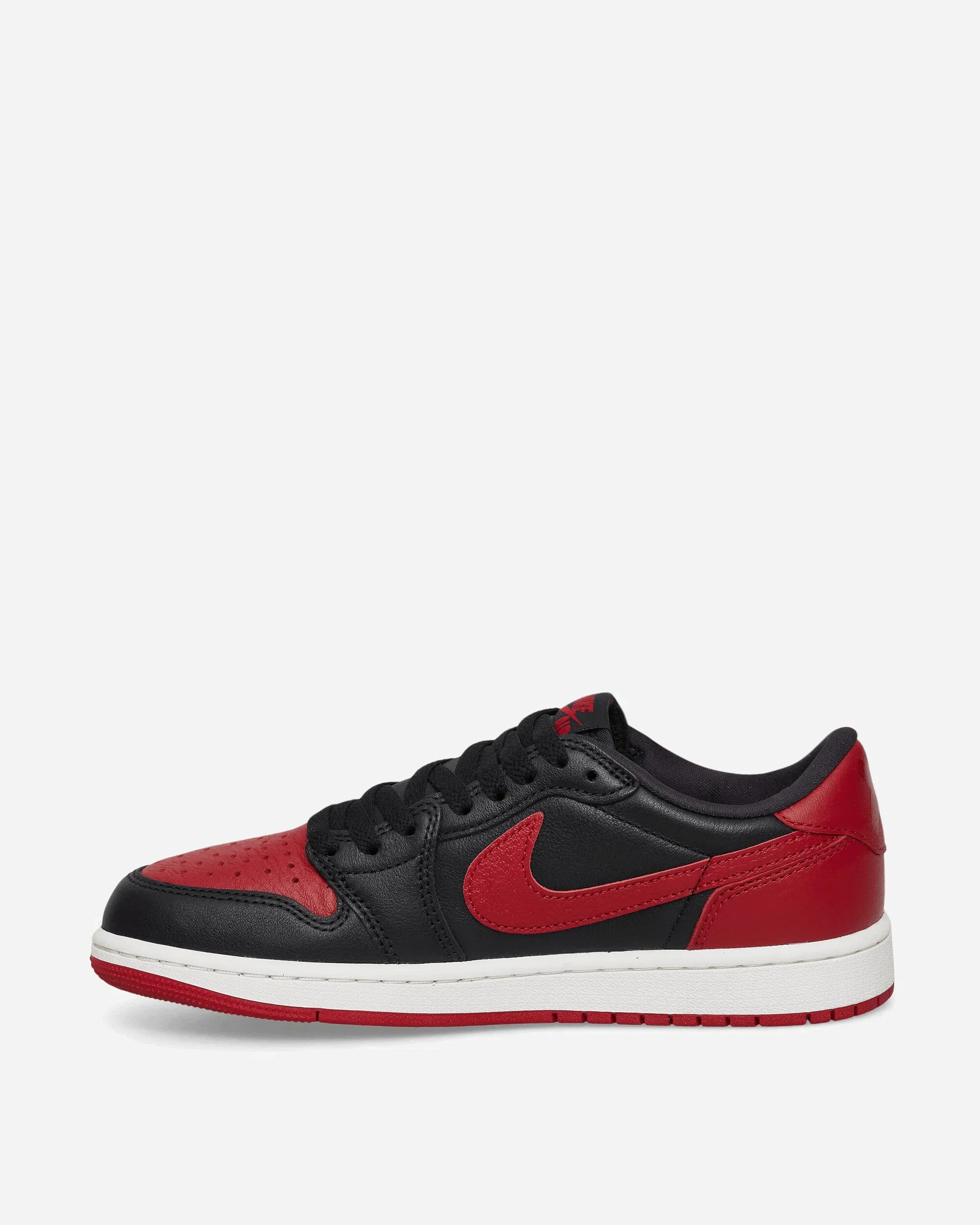 Air Jordan 1 Retro Low OG 'Banned' Sneakers Black / Varsity Red