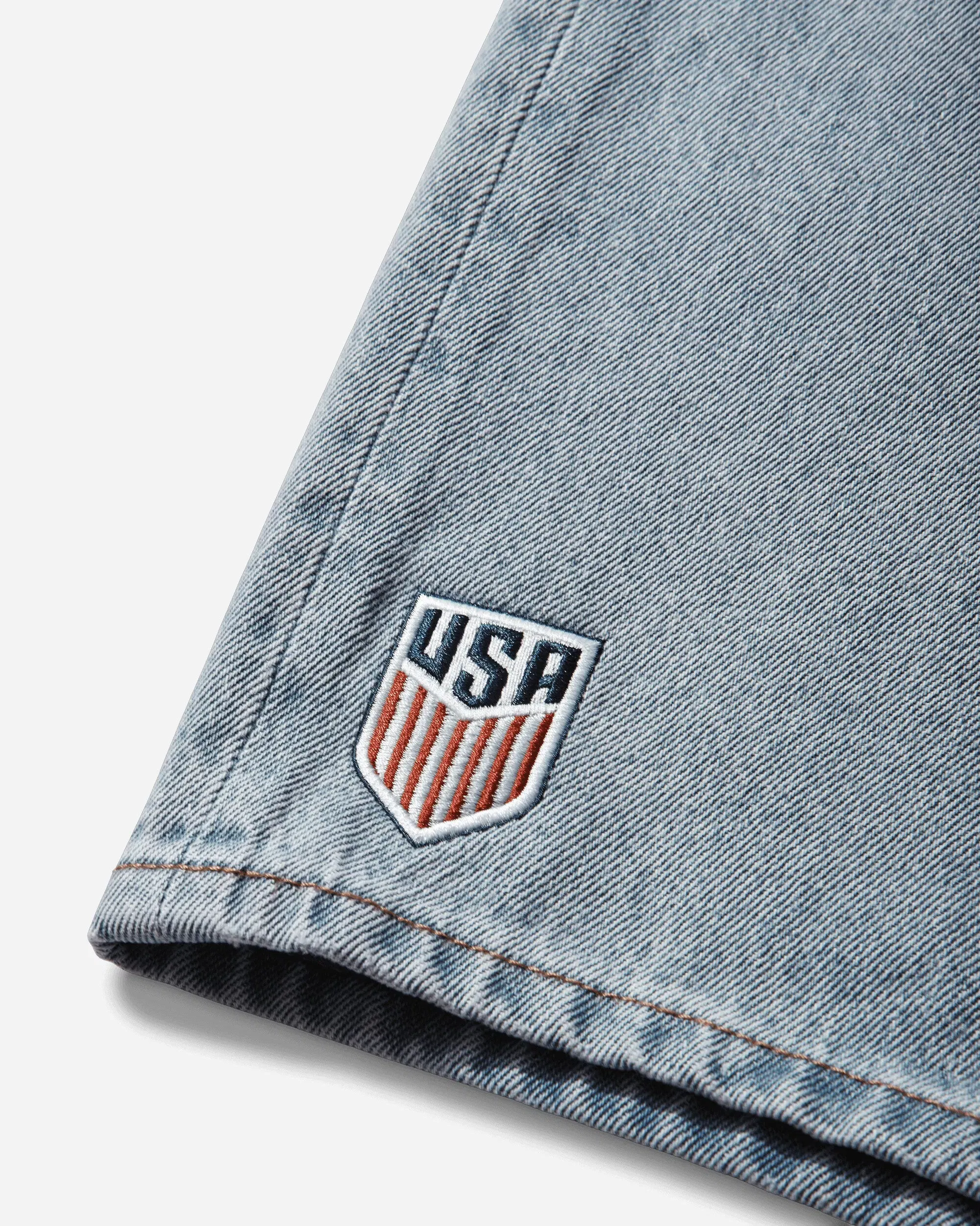 Levi's Men's U.S. Soccer 478 Baggy Shorts Light Wash