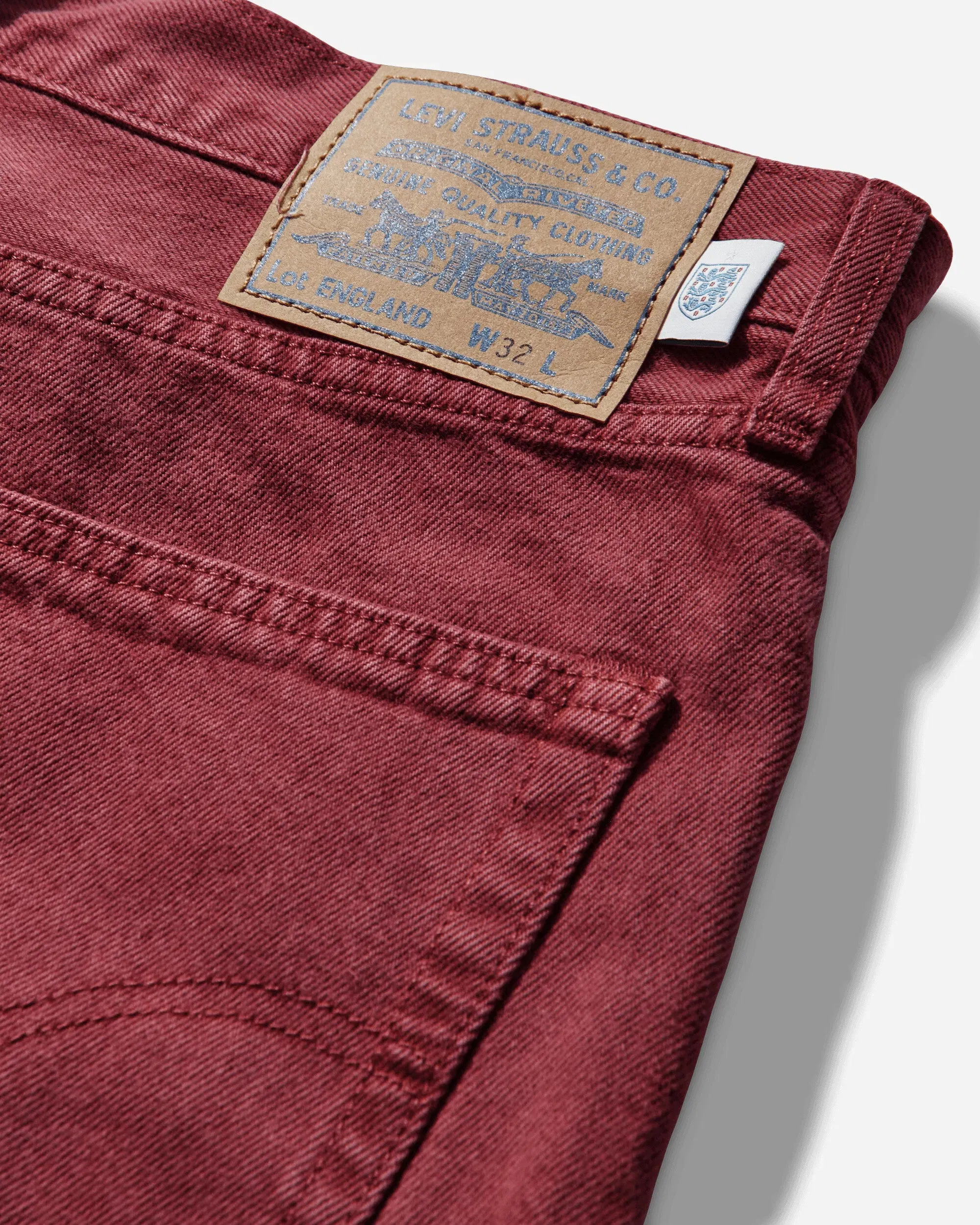 Levi's Men's England Football 478 Baggy Shorts Red
