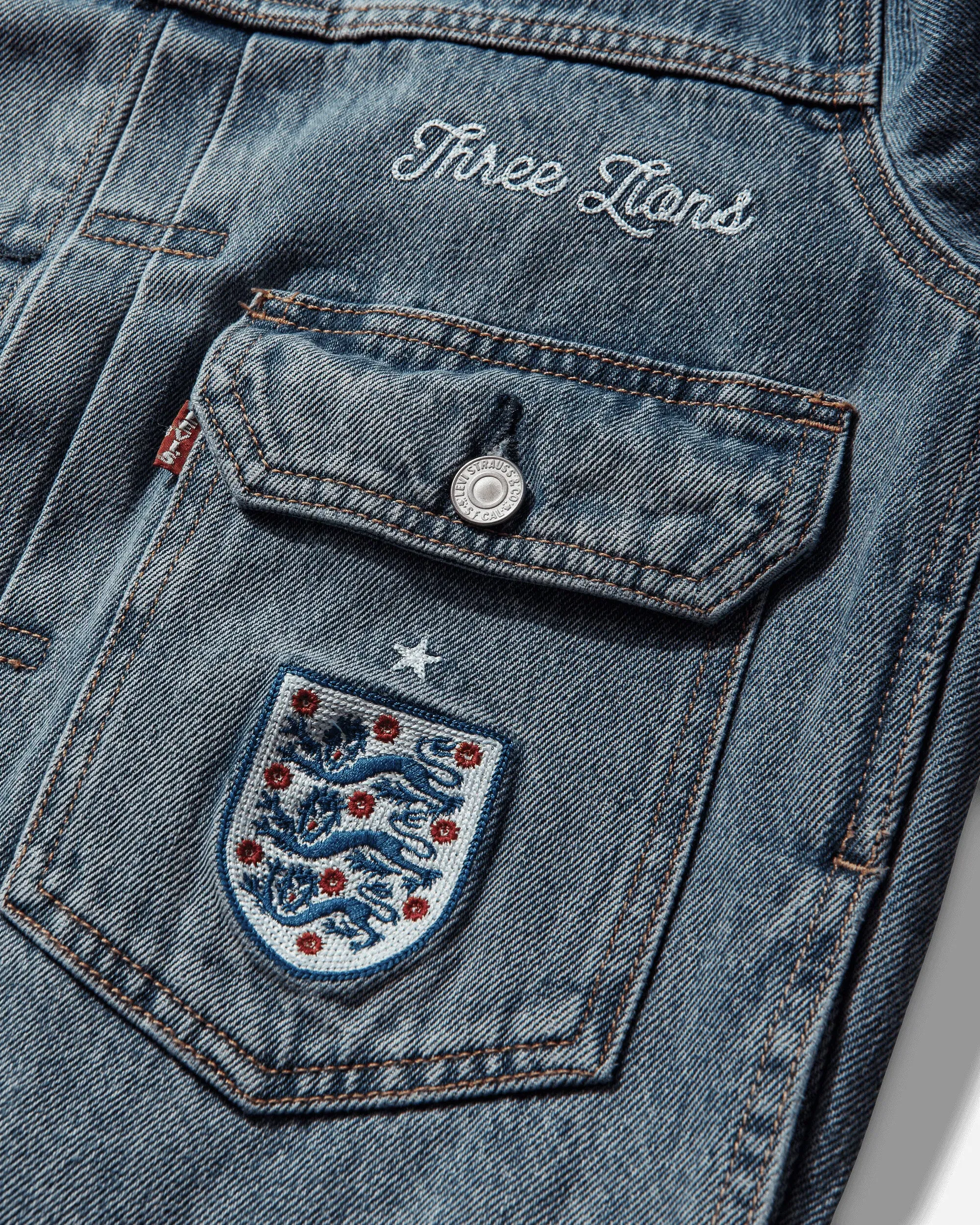 Levi's Men's England Football Type II Trucker Jacket Blue
