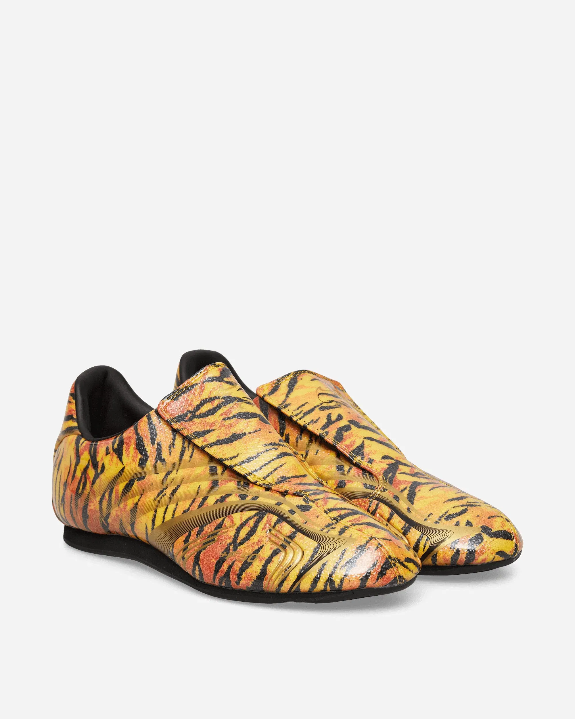 adidas Women's Taekwondo F50 Sneakers Yellow / Gold Metallic / Core Black