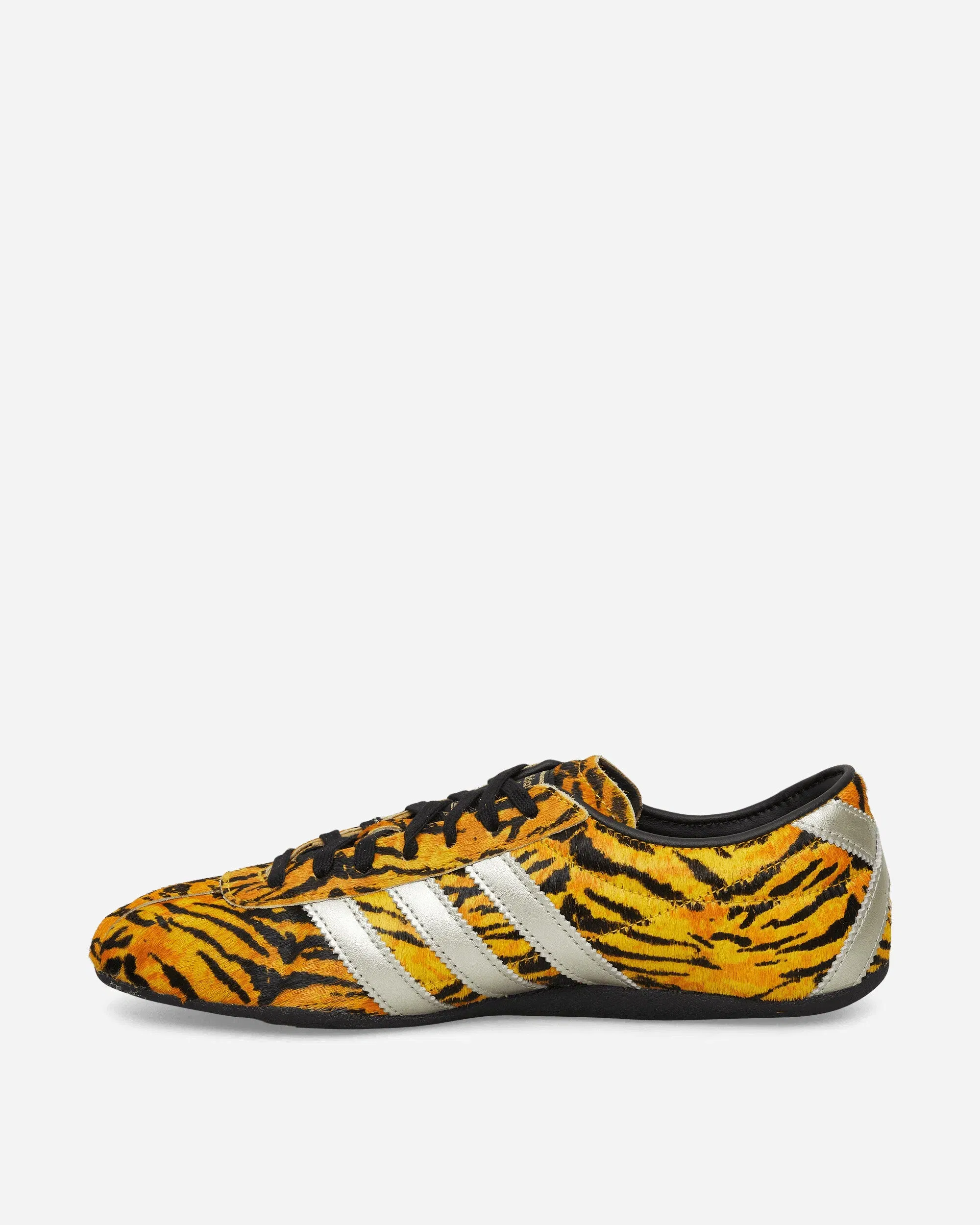 adidas Women's Tokyo Sneakers Yellow / Gold Metallic / Core Black