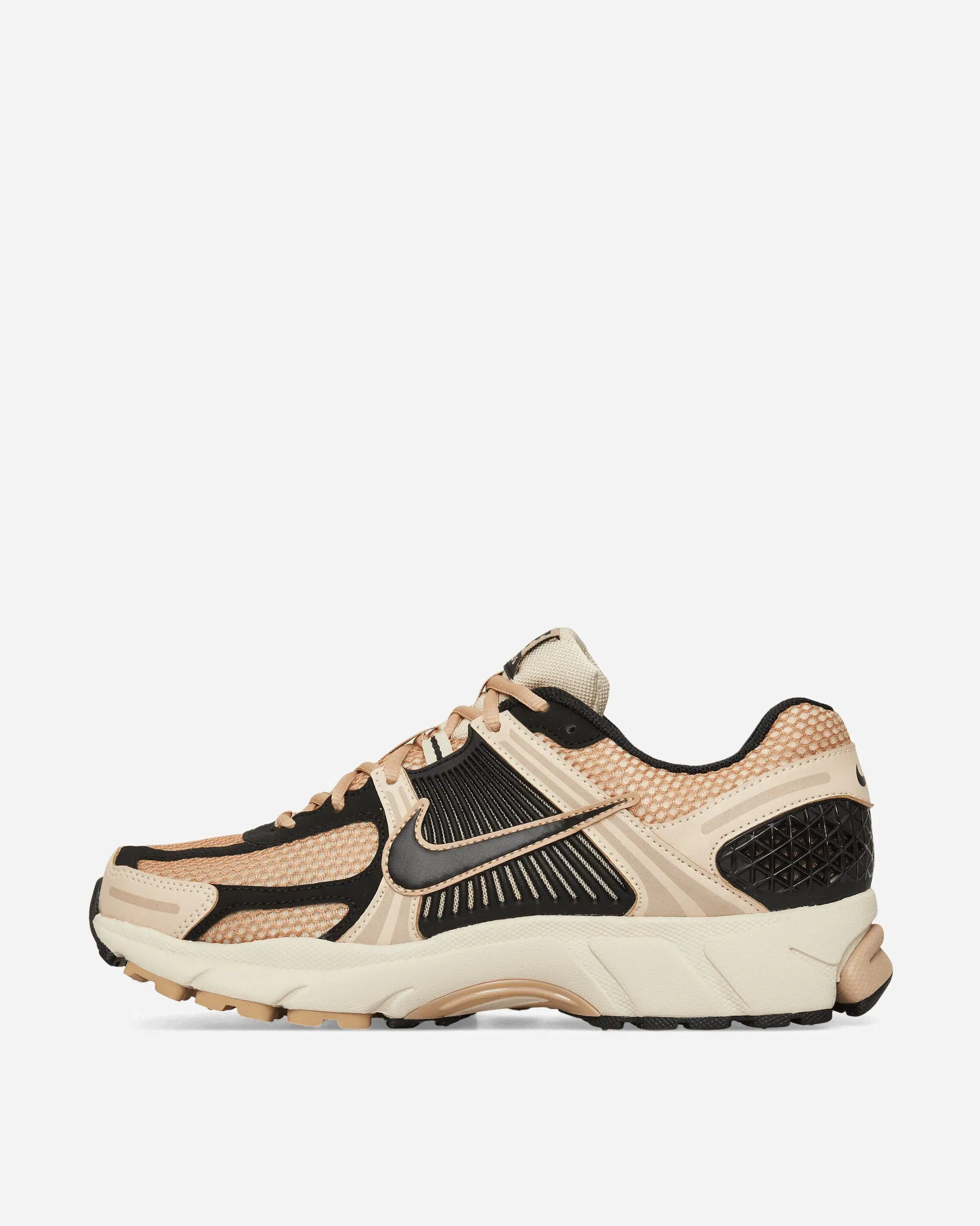 Nike Women's Zoom Vomero 5 Sneakers Sanddrift / Black / Hemp
