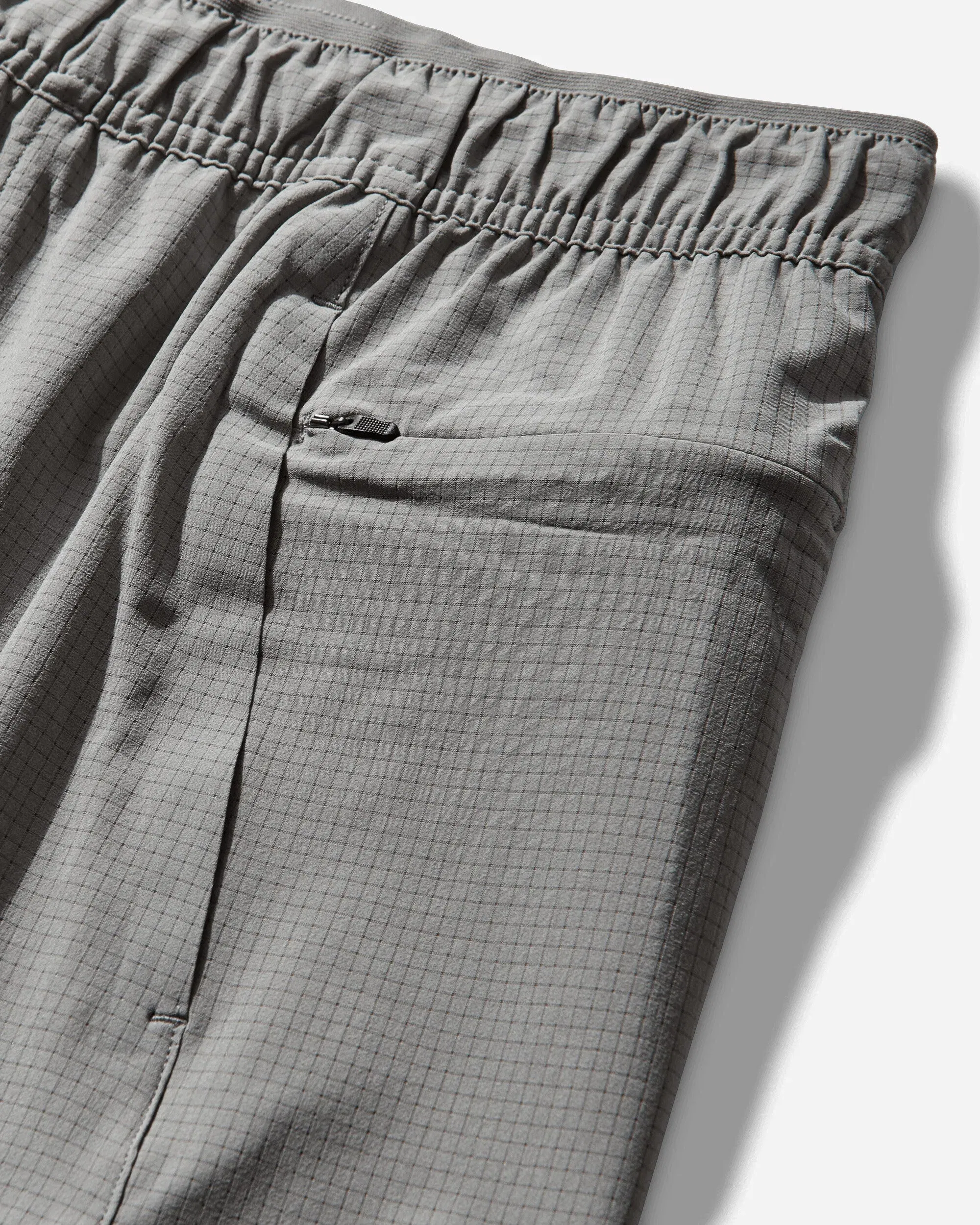 Oakley Men's Latitude Veil Shorts Cement