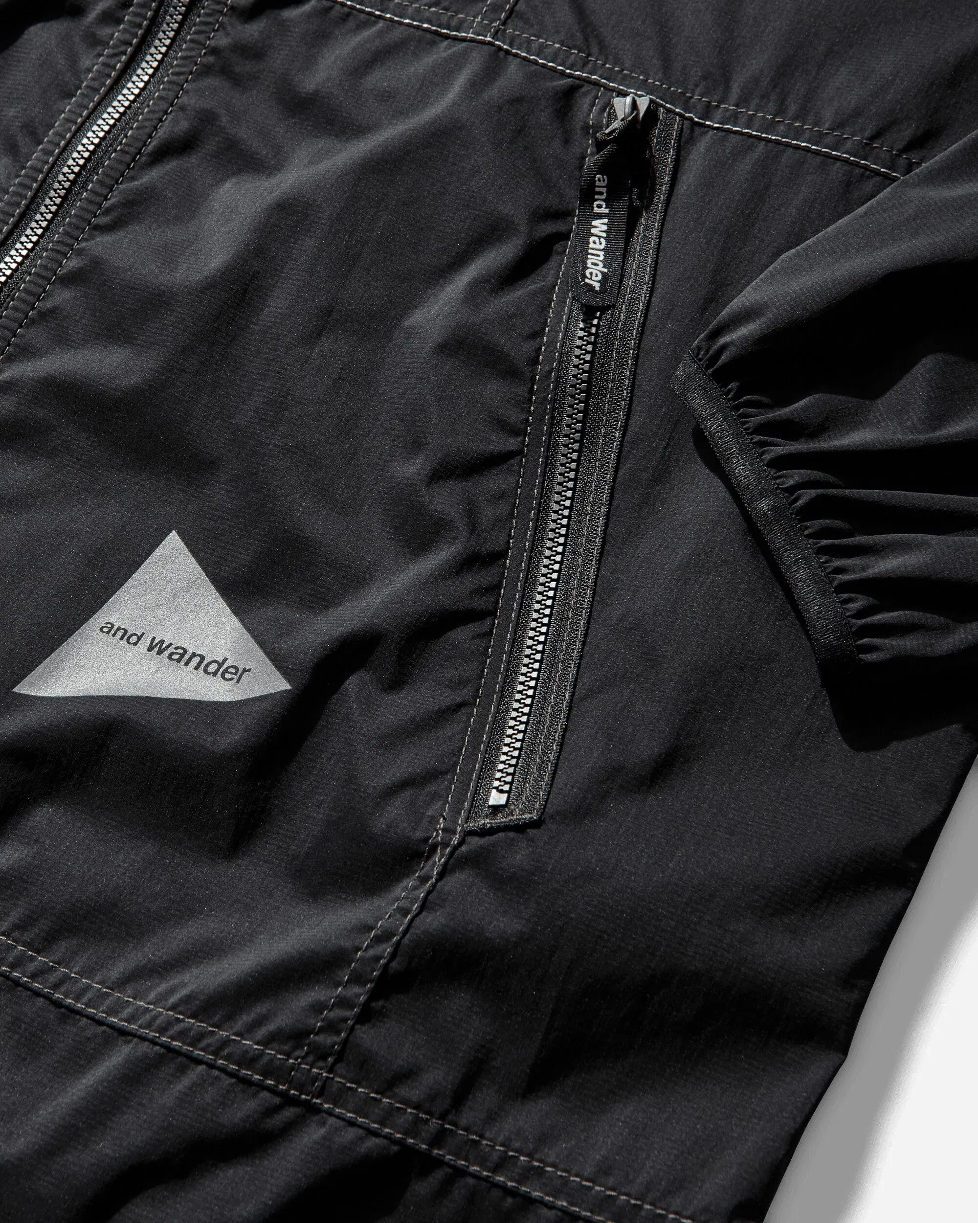 and Wander Men's PERTEX Wind Jacket Black