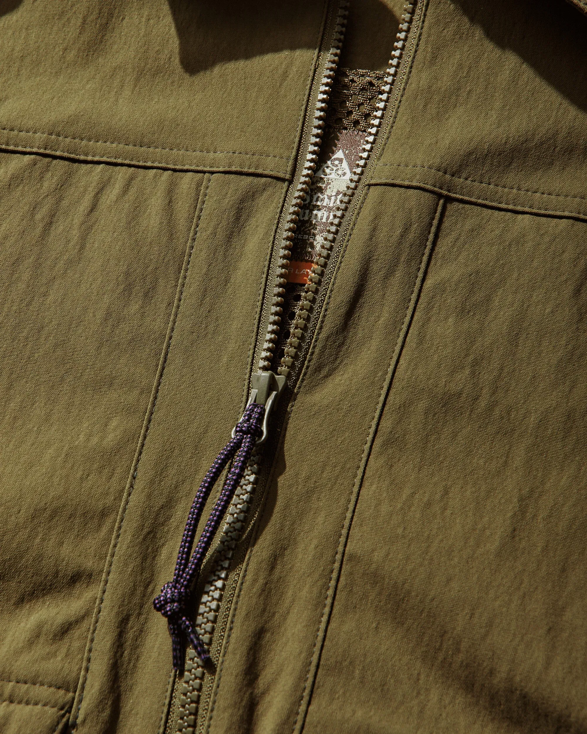 Nike Men's ACG UV 'Smith Summit' Jacket Olive Flak