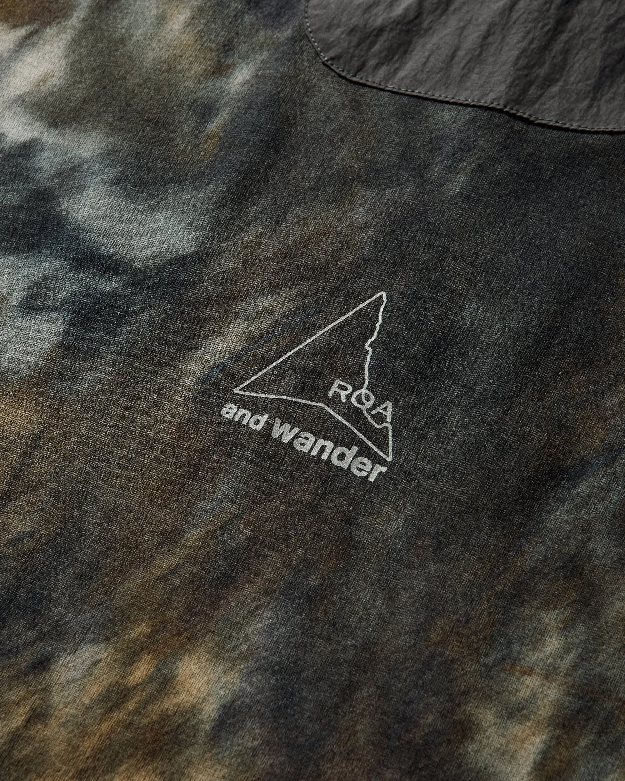 ROA and wander Printed Hooded T-Shirt Camo