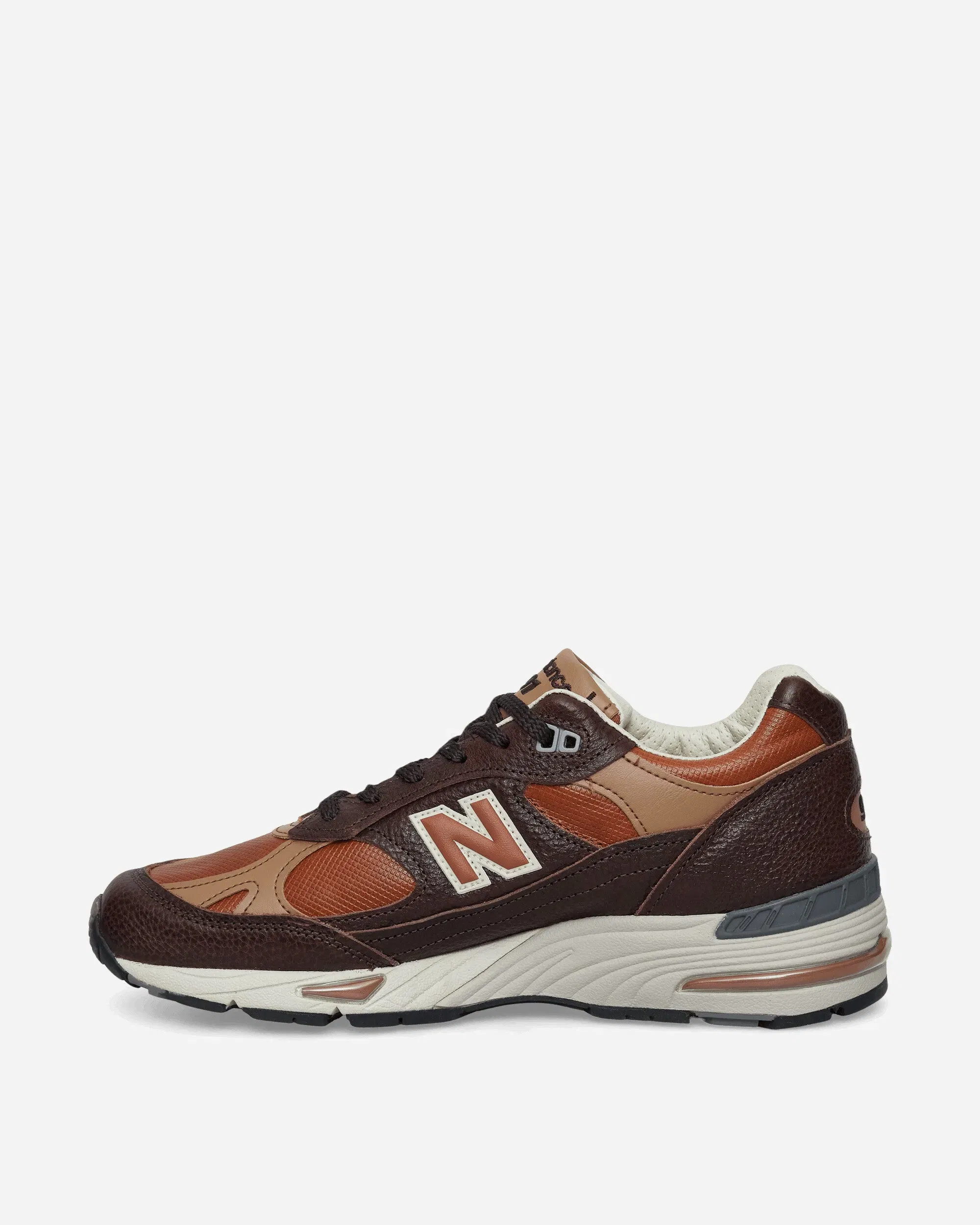 New Balance Made in UK 991v1 Sneakers Chocolate Plum / Caramel Cafe / Tan