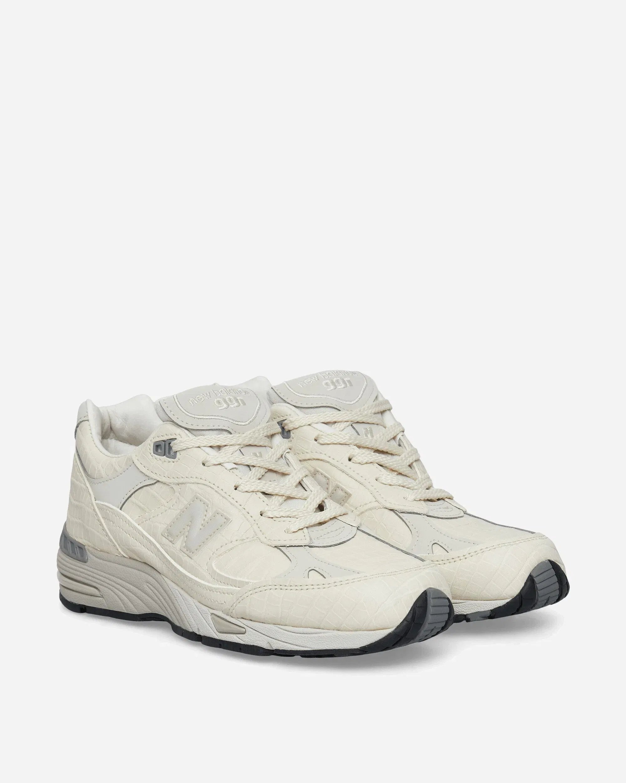 New Balance Women's Made in UK 991v1 Sneakers Pistachio Shell