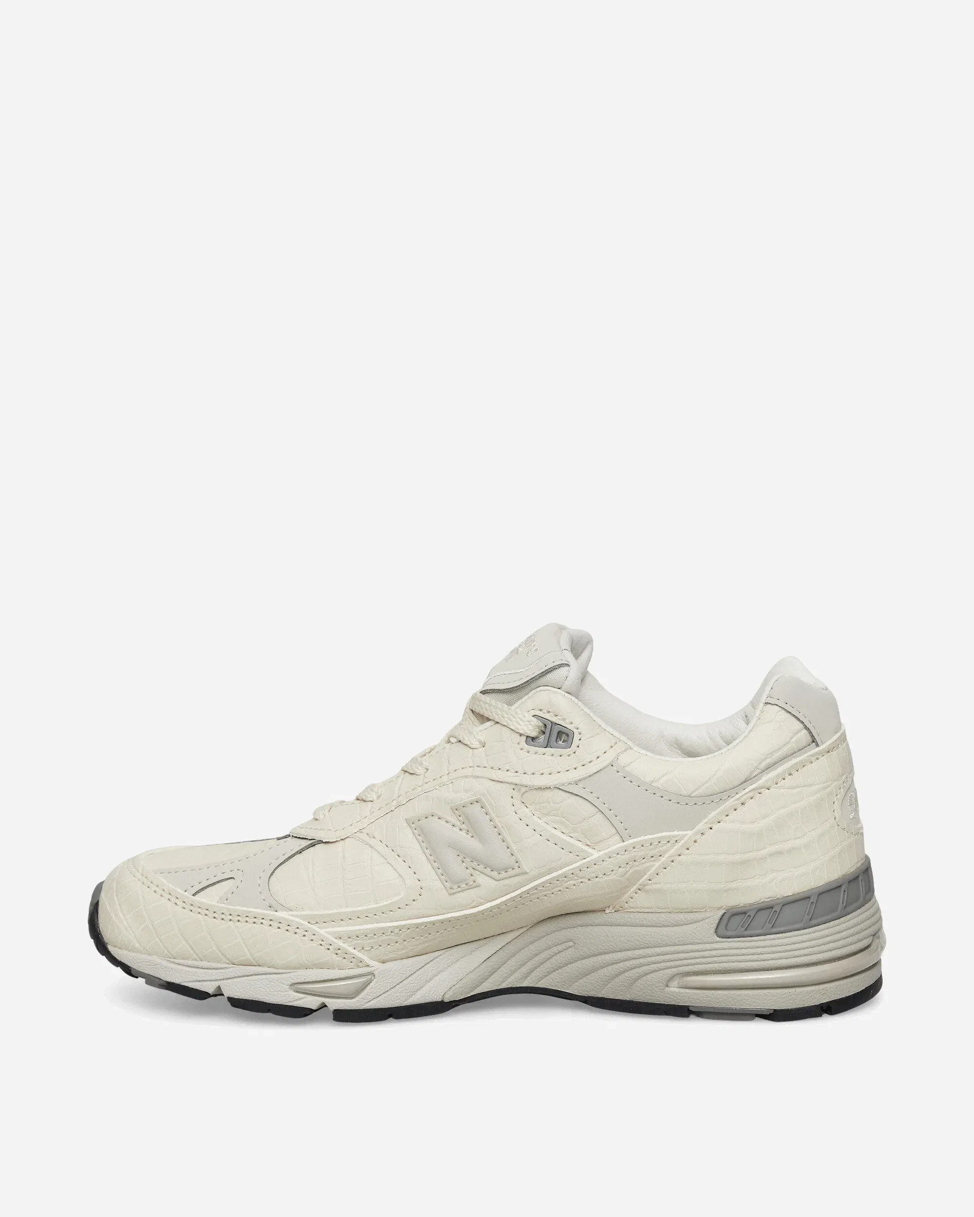 New Balance Women's Made in UK 991v1 Sneakers Pistachio Shell