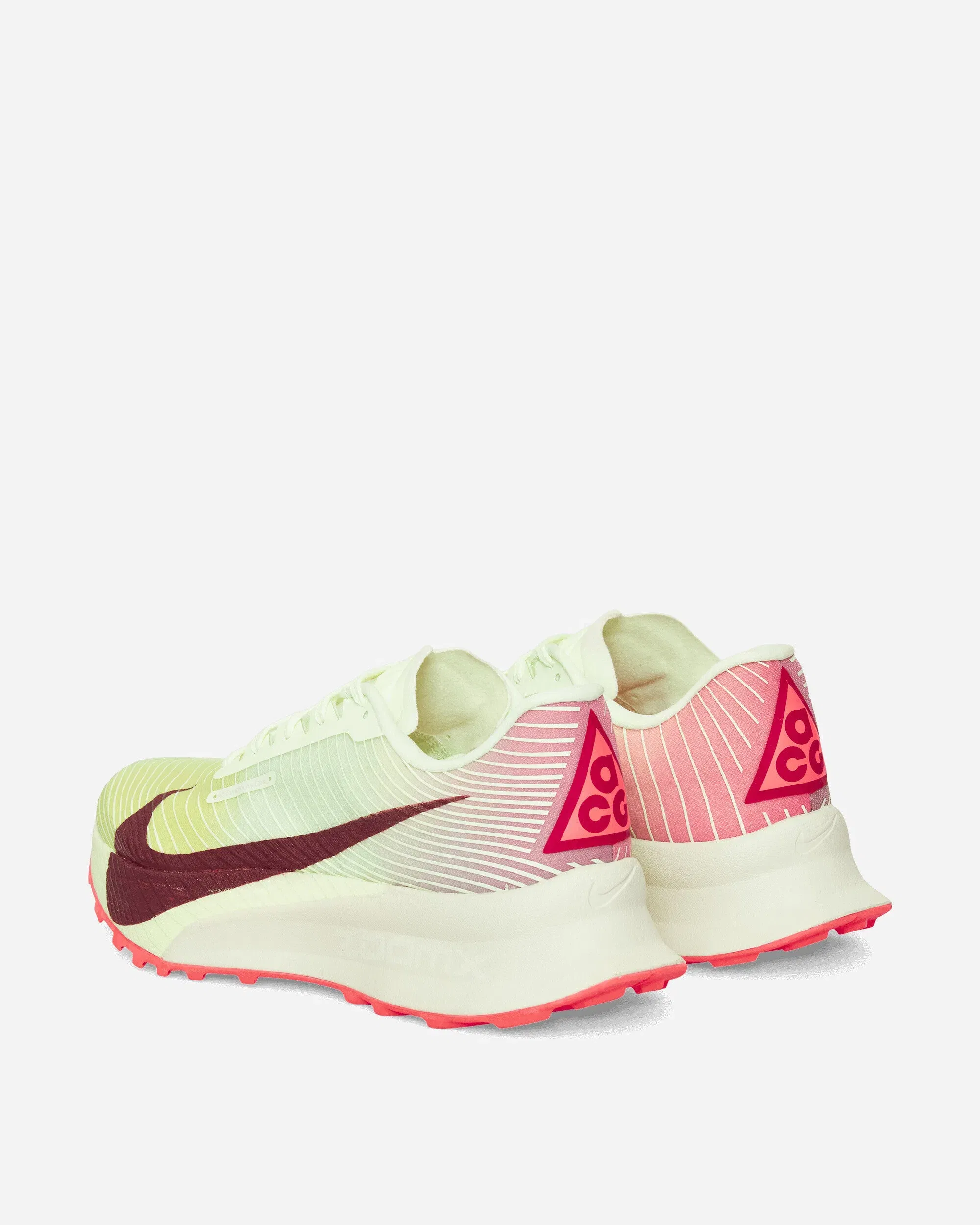 Nike ACG Ultrafly Trail Sneakers Volt Tint / Burgundy Ash