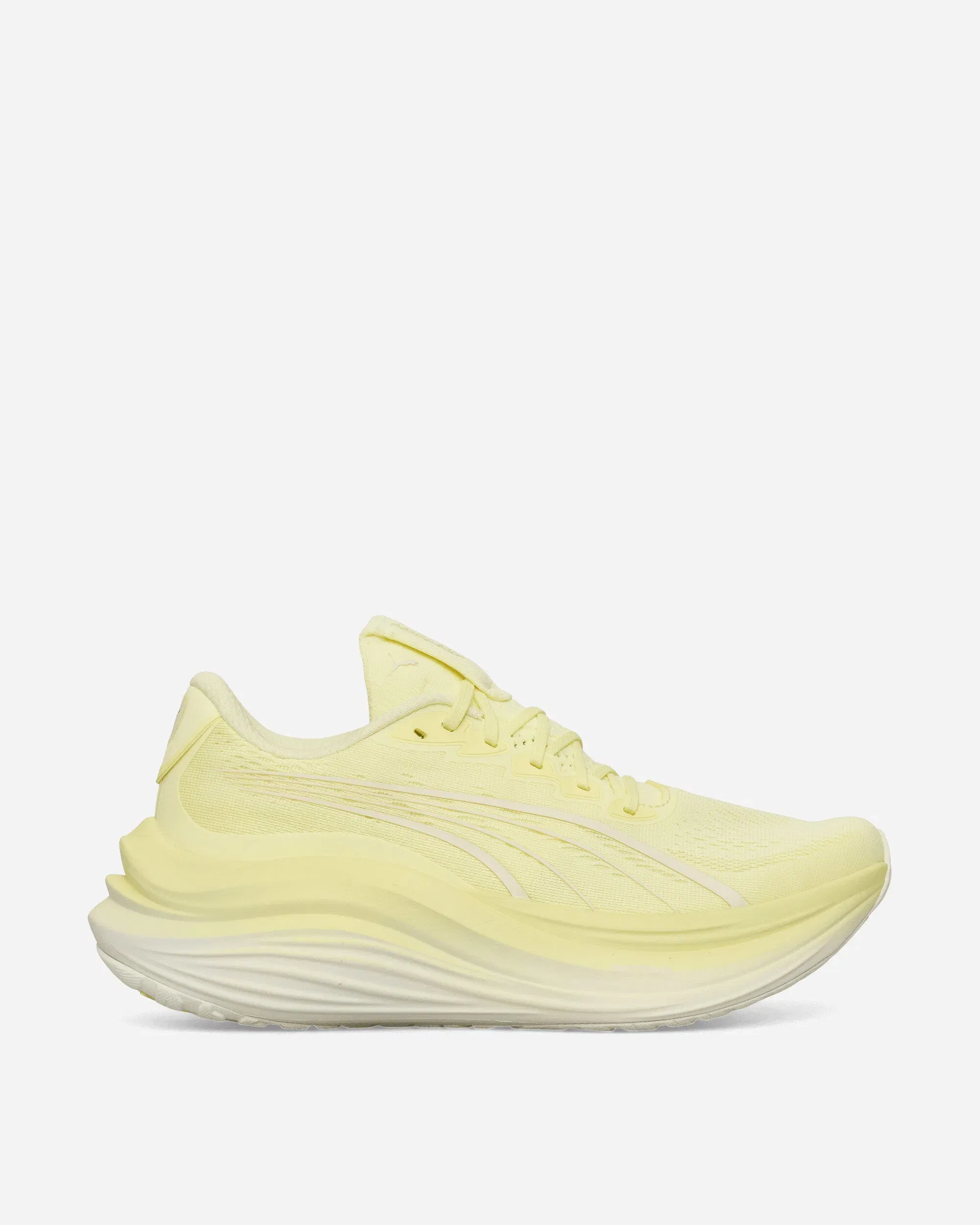 Puma Women's MagMax NITRO Sneakers Gold Moon