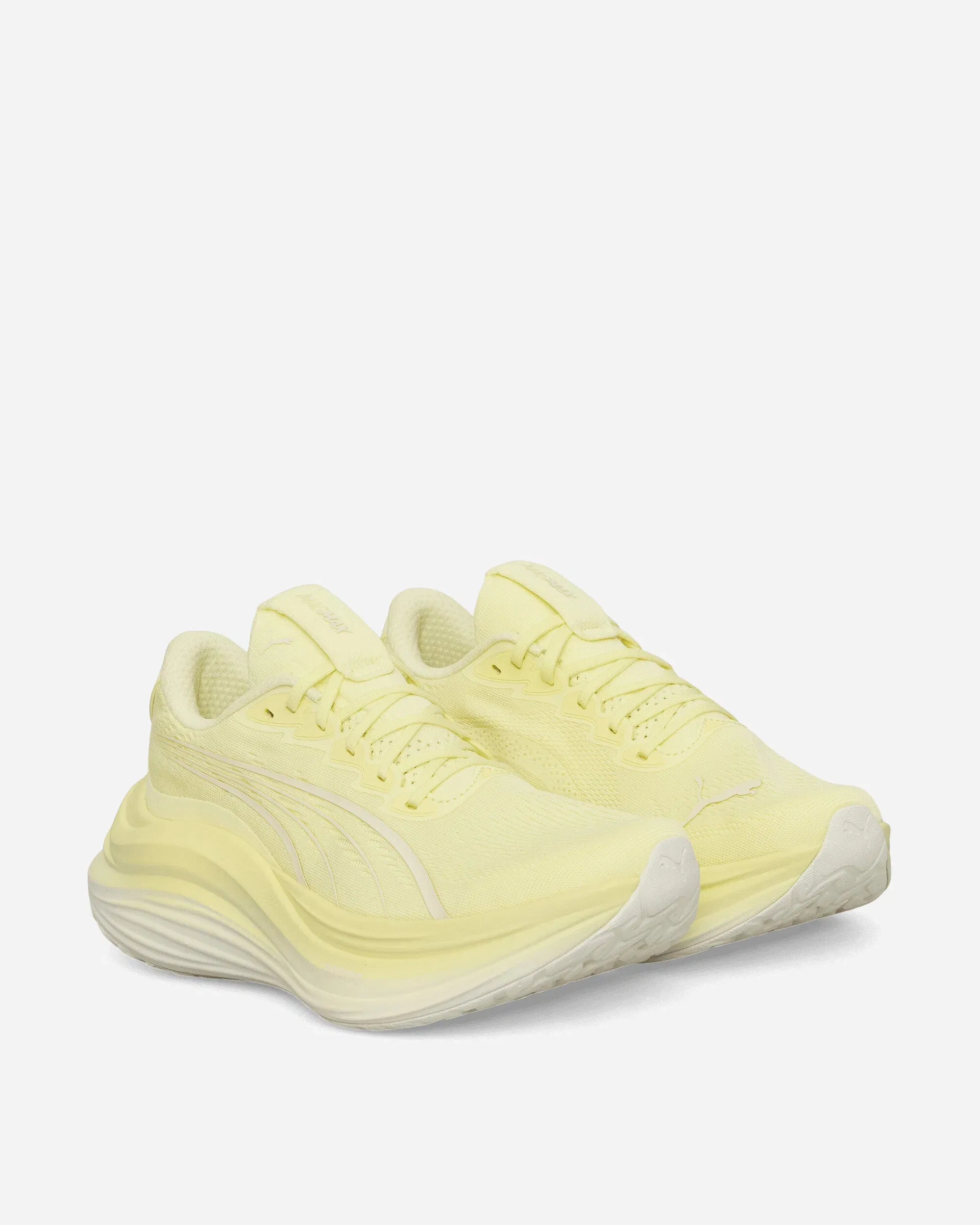 Puma Women's MagMax NITRO Sneakers Gold Moon