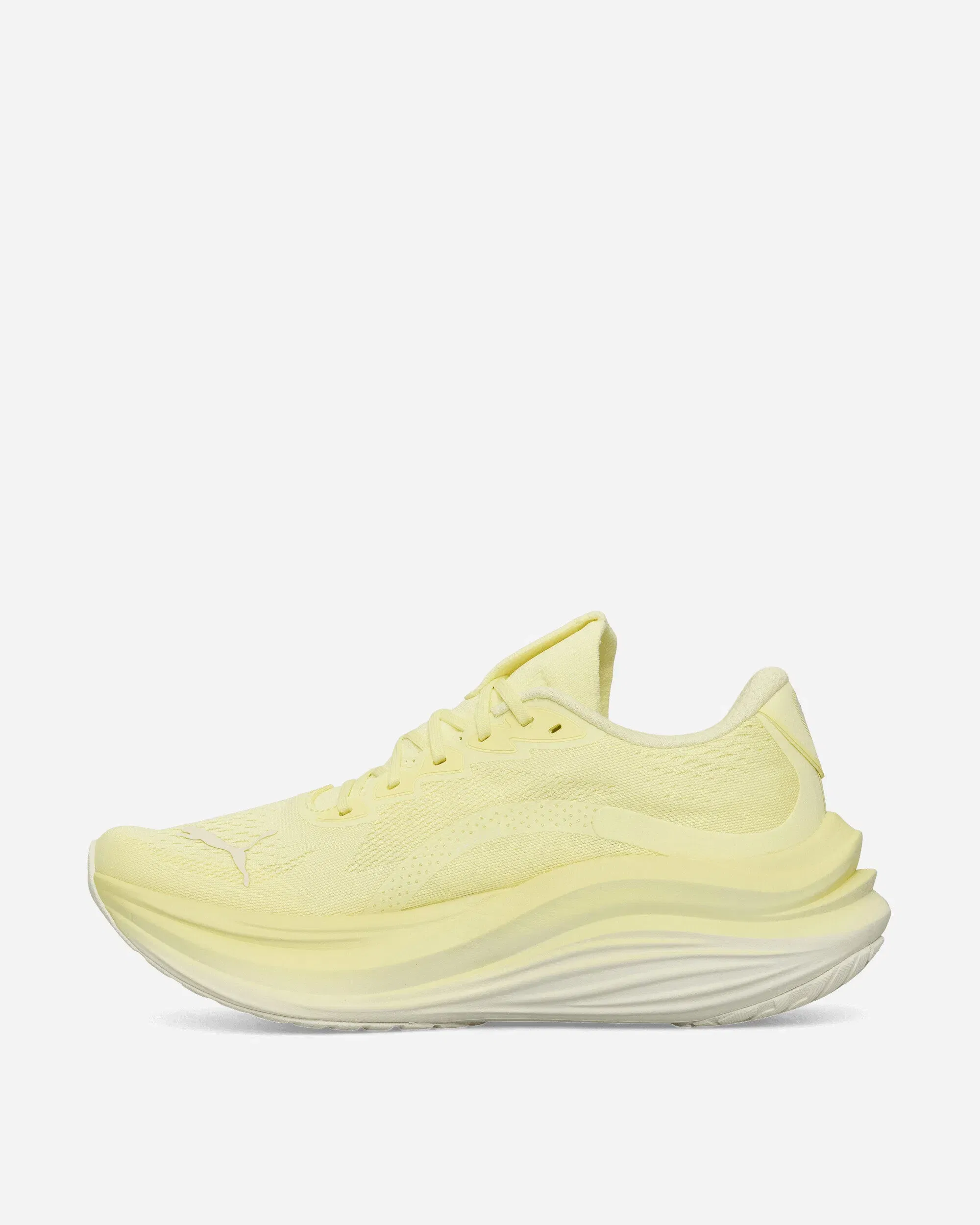 Puma Women's MagMax NITRO Sneakers Gold Moon