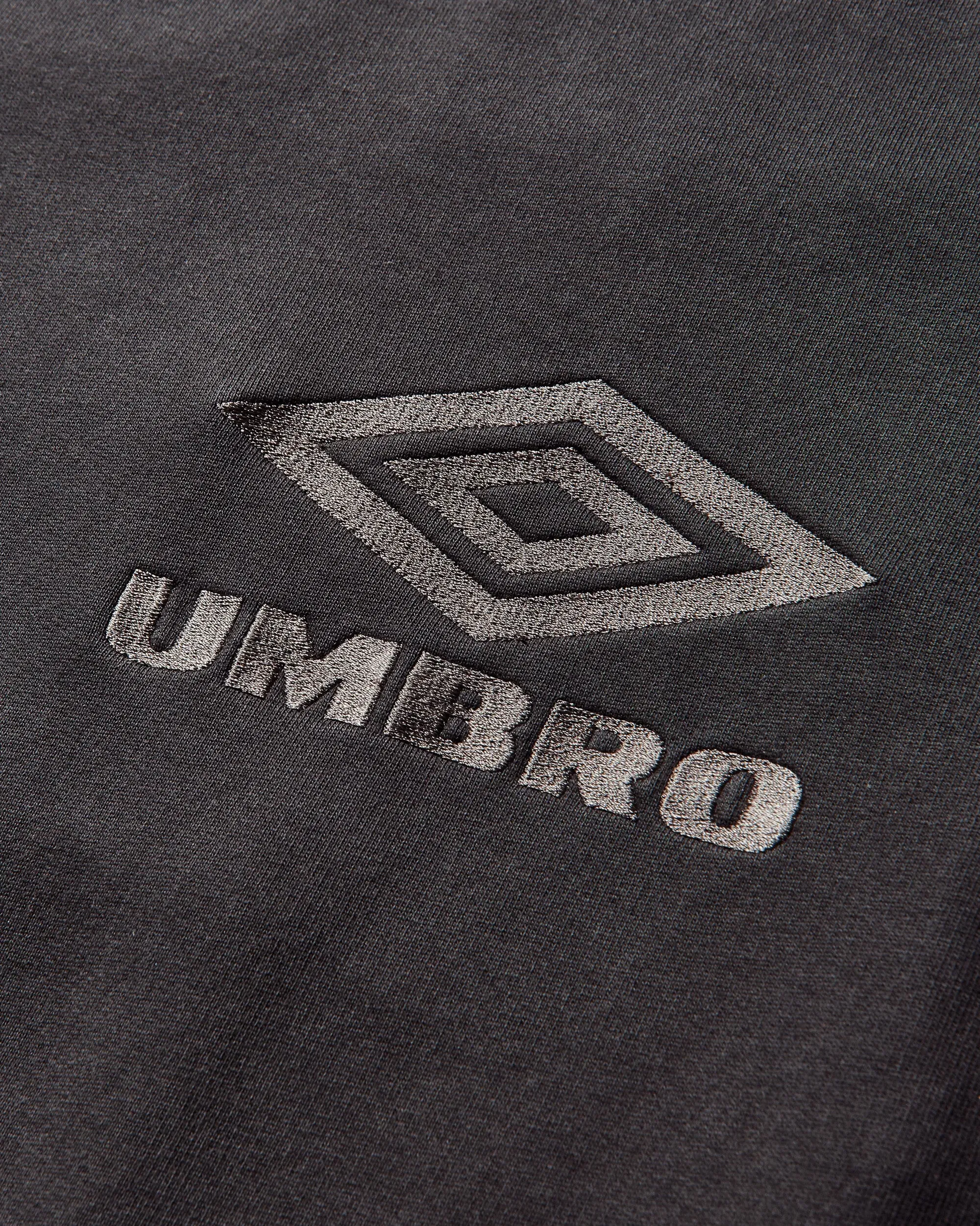 UMBRO Medal Masked Hoodie Strong Wash Black