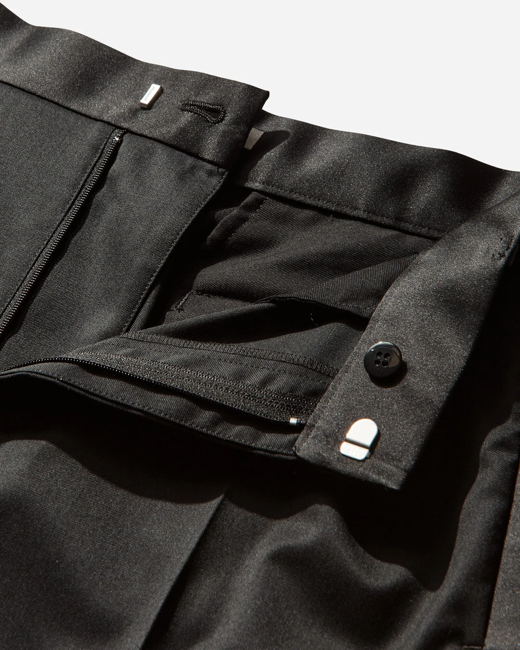 Undercover Women's Wool Satin Shorts Black