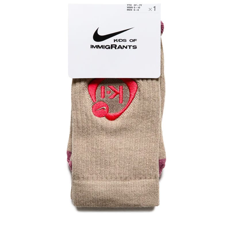 Nike Kids Of Immigrants x Nike Crew Socks - Khaki/Light Mulberry