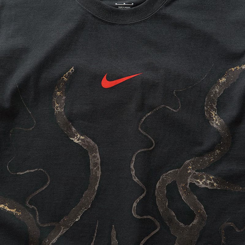 Nike Stranger Things x Nike Sportswear Tee - Off Noir/University Red