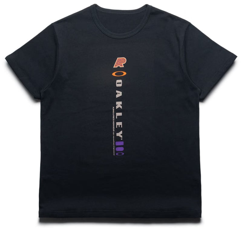 Oakley Albino & Preto x Oakley Vert Tee - Black