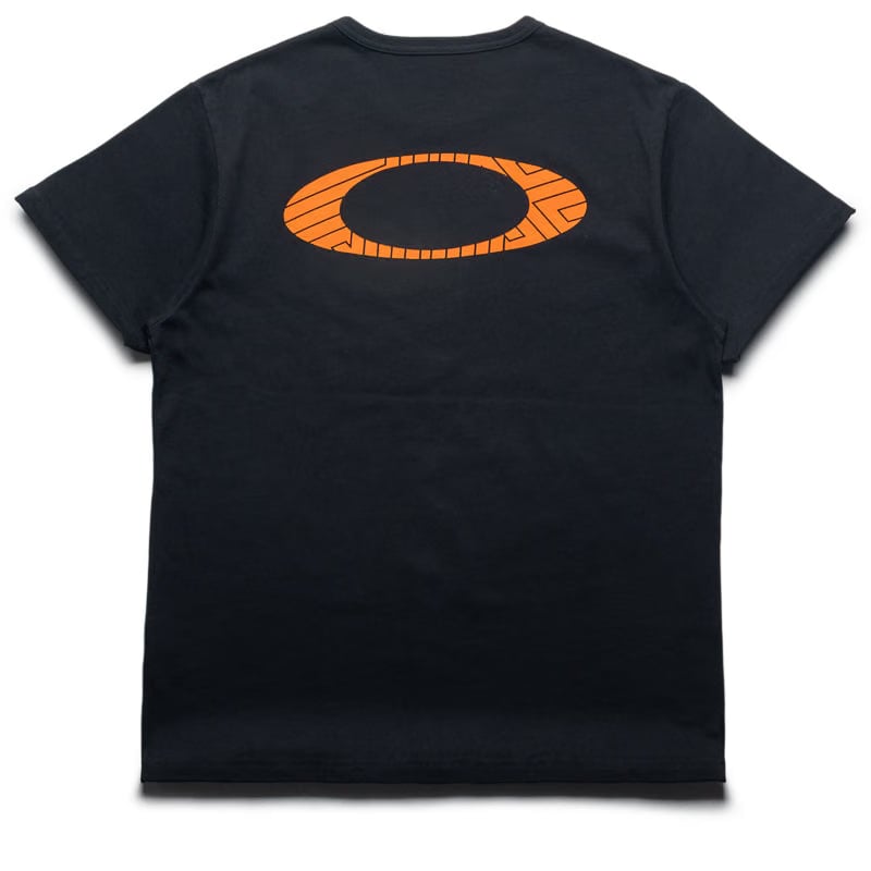 Oakley Albino & Preto x Oakley Vert Tee - Black