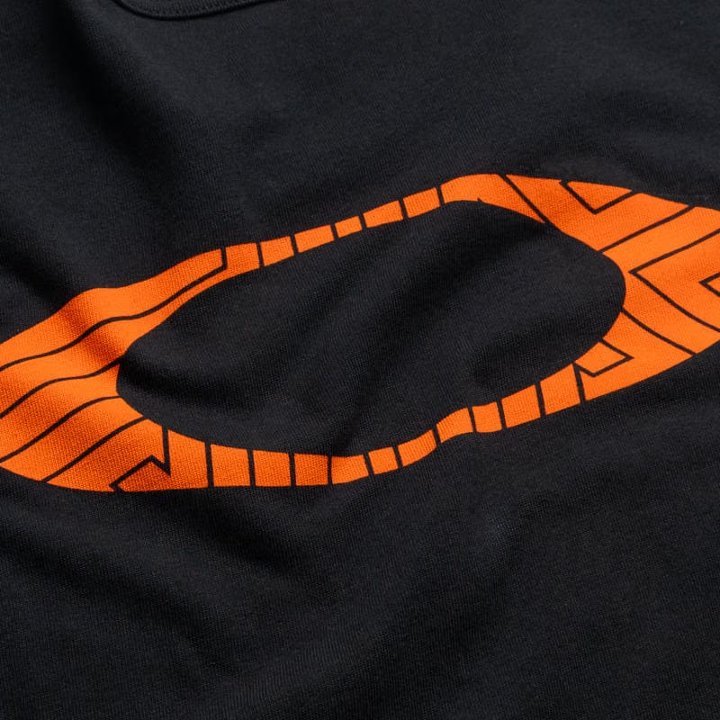 Oakley Albino & Preto x Oakley Vert Tee - Black