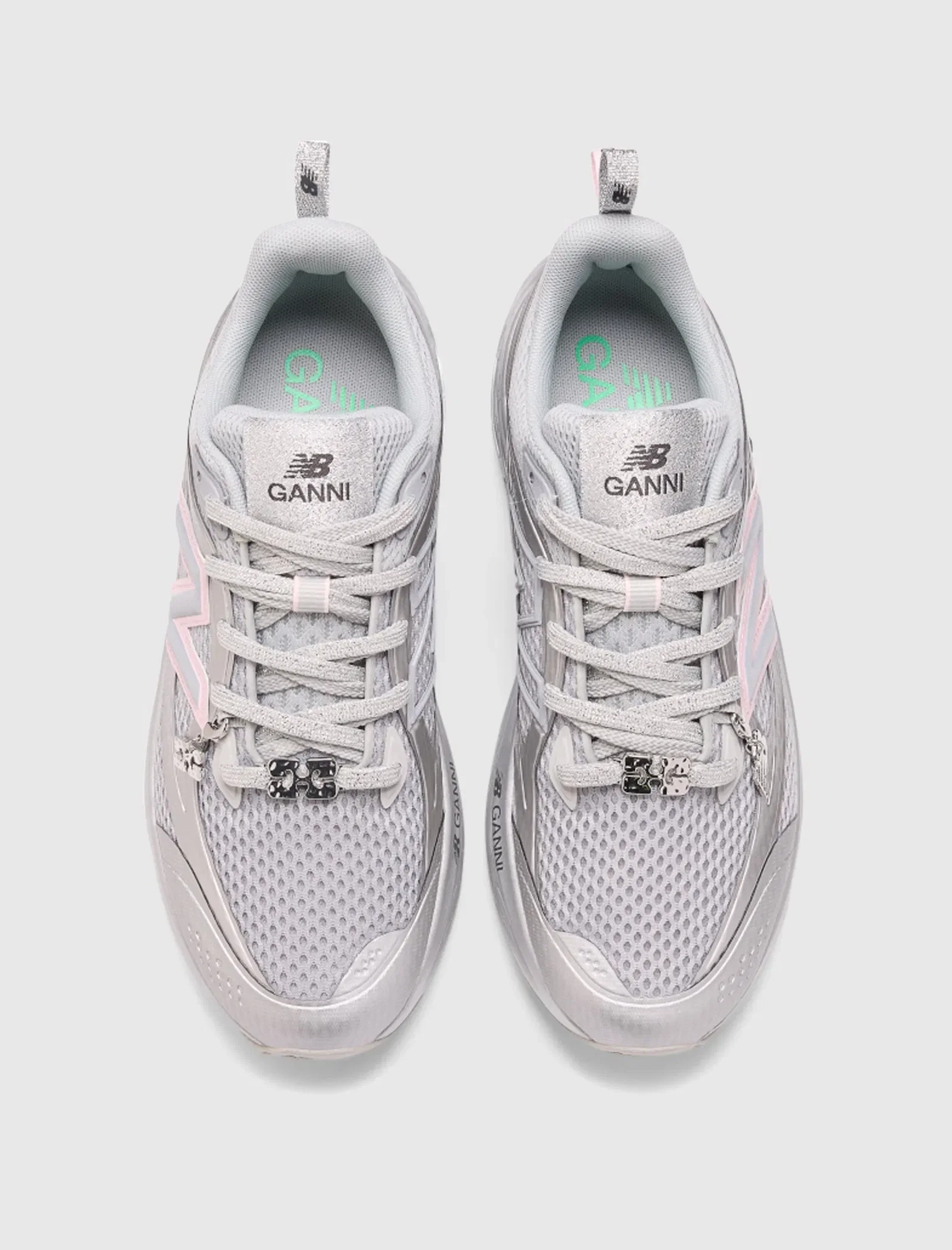 GANNI X FRESH FOAM TRAINER "SILVER/METALLIC"
