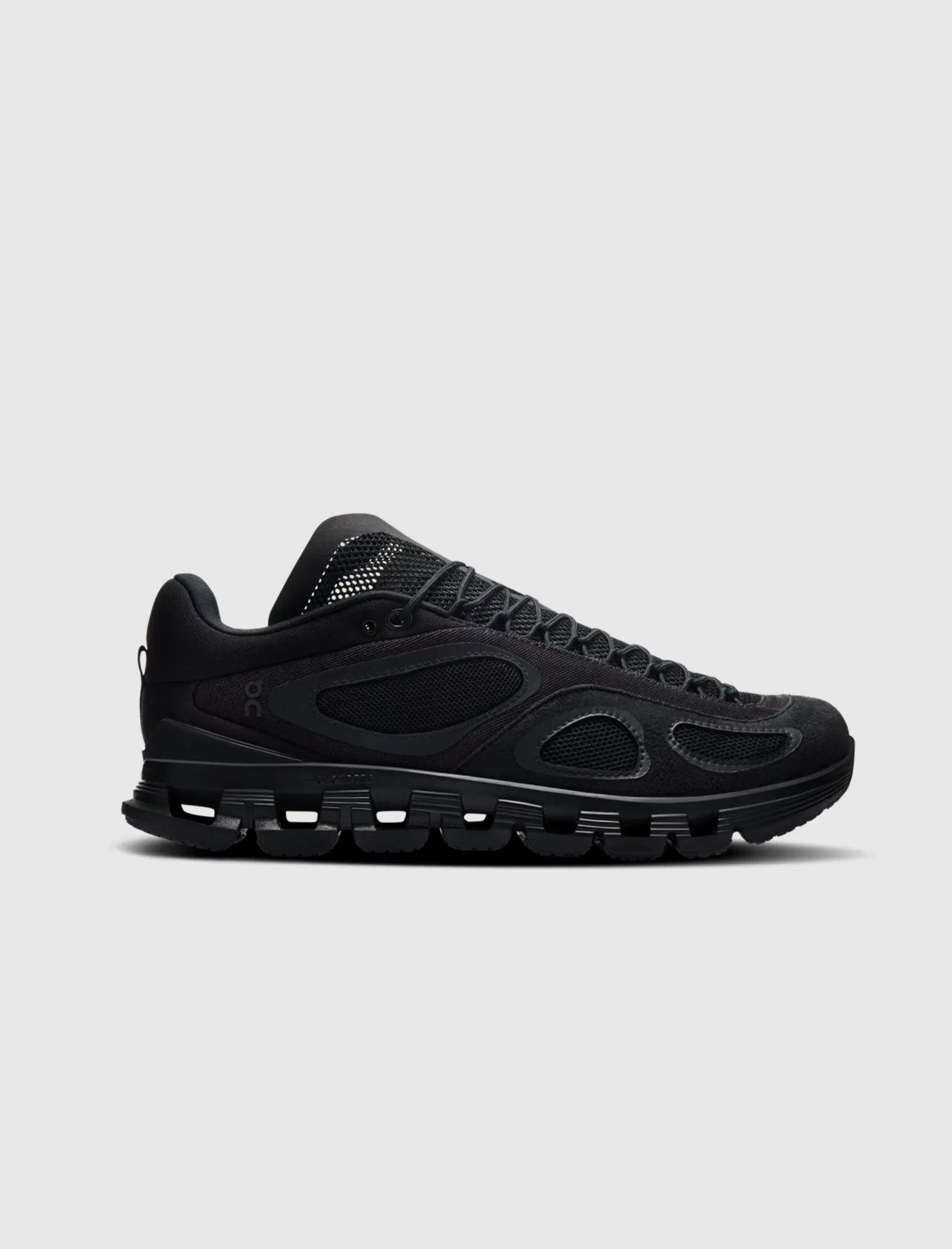 ON+ RUNNING SS25 CLOUD X FKA "BLACK"