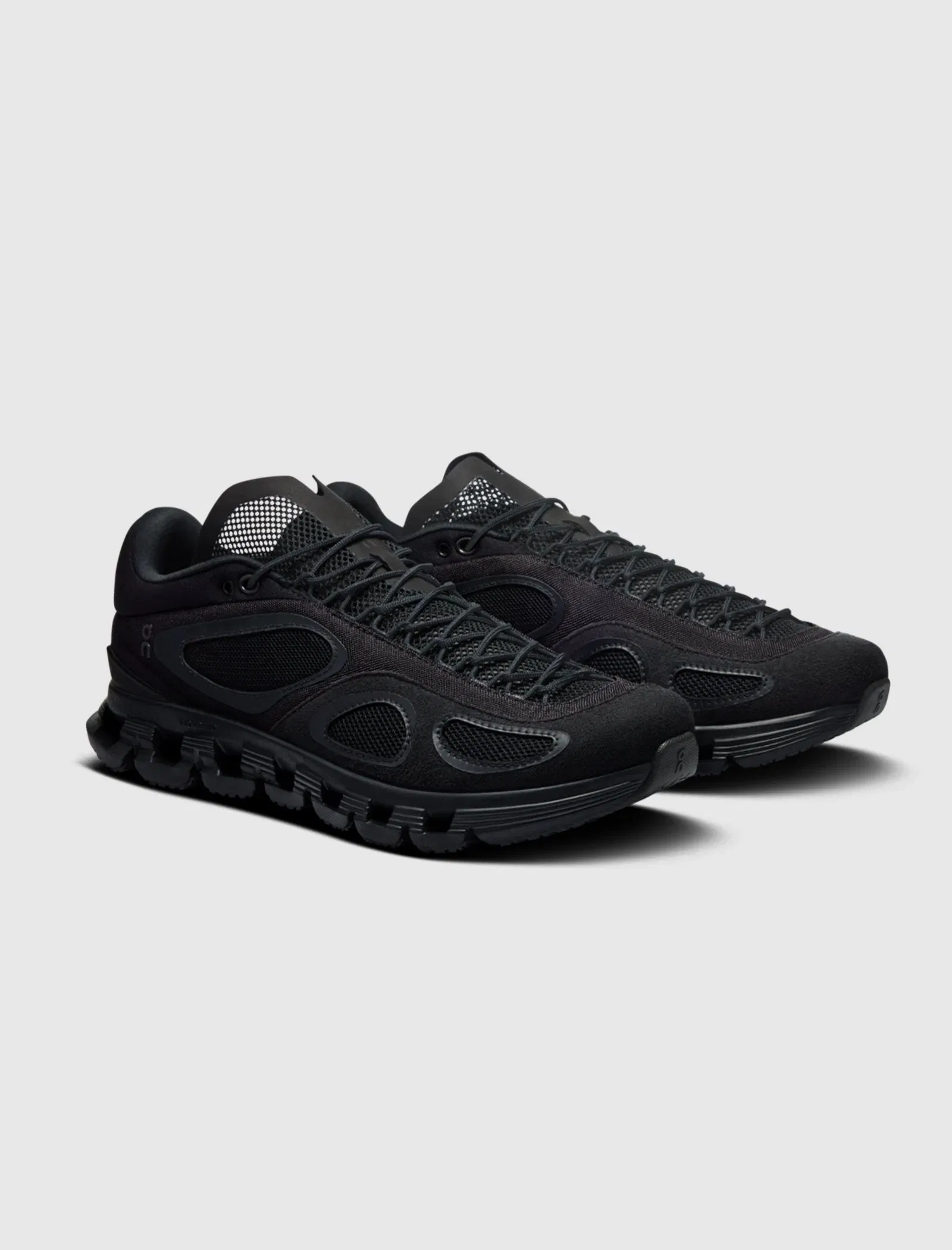 ON+ RUNNING SS25 CLOUD X FKA "BLACK"