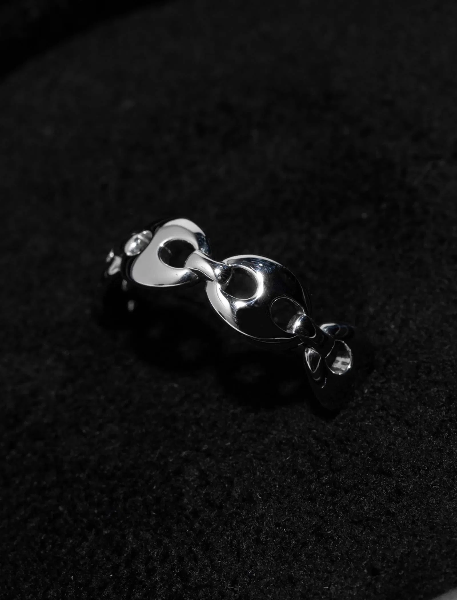 Tom Wood SILVER BEAN RING
