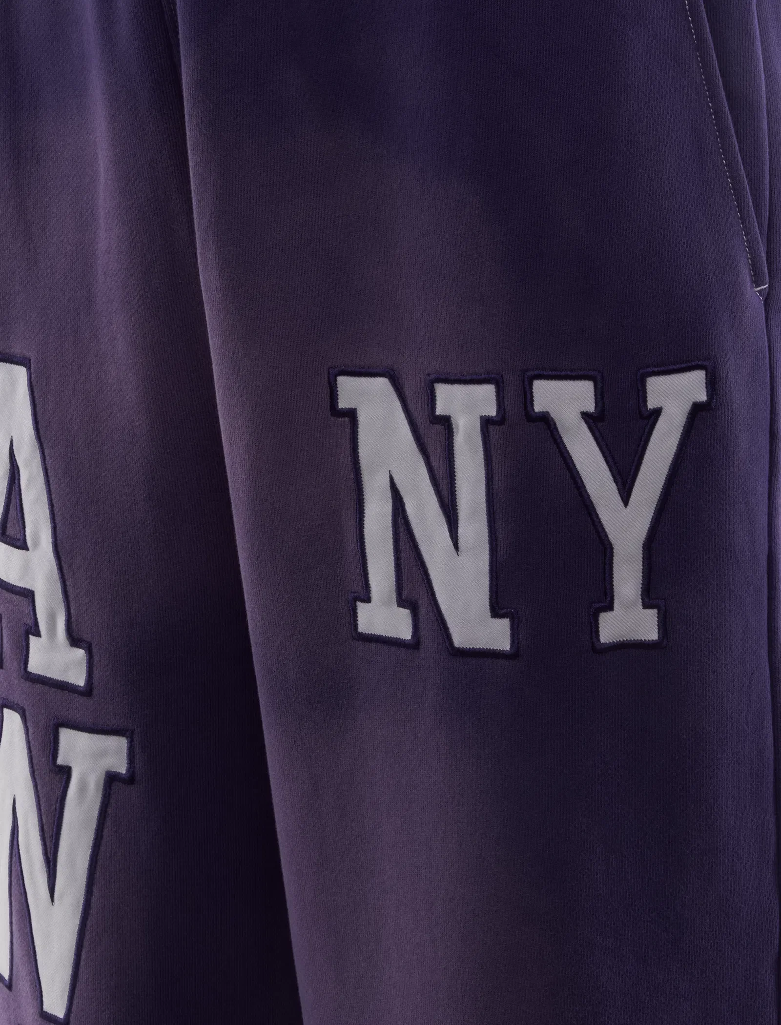 Awake NY COLLEGIATE OPEN HEM SWEATPANT