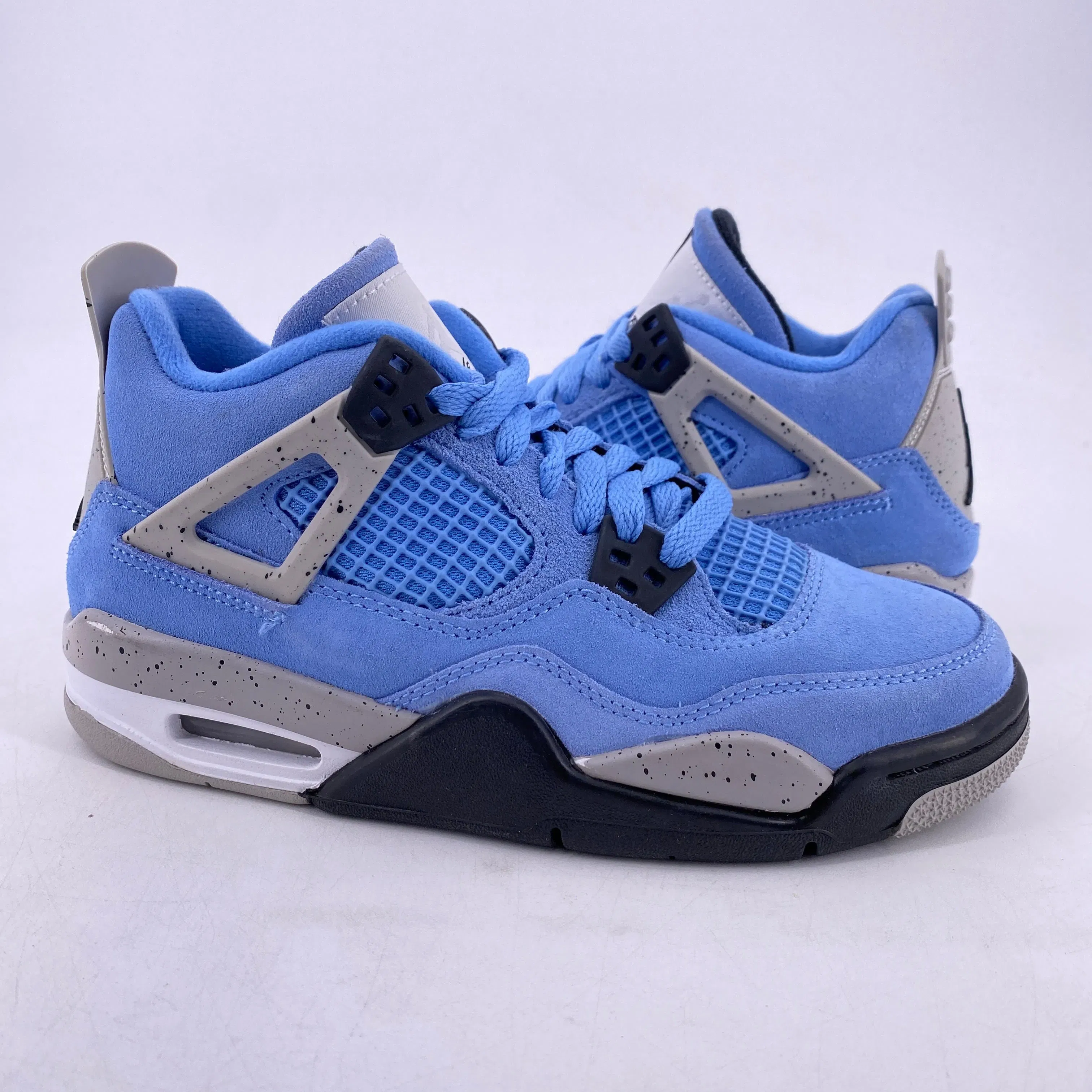 Air Jordan (GS) 4 Retro "University Blue" 2021 New Size 4.5Y