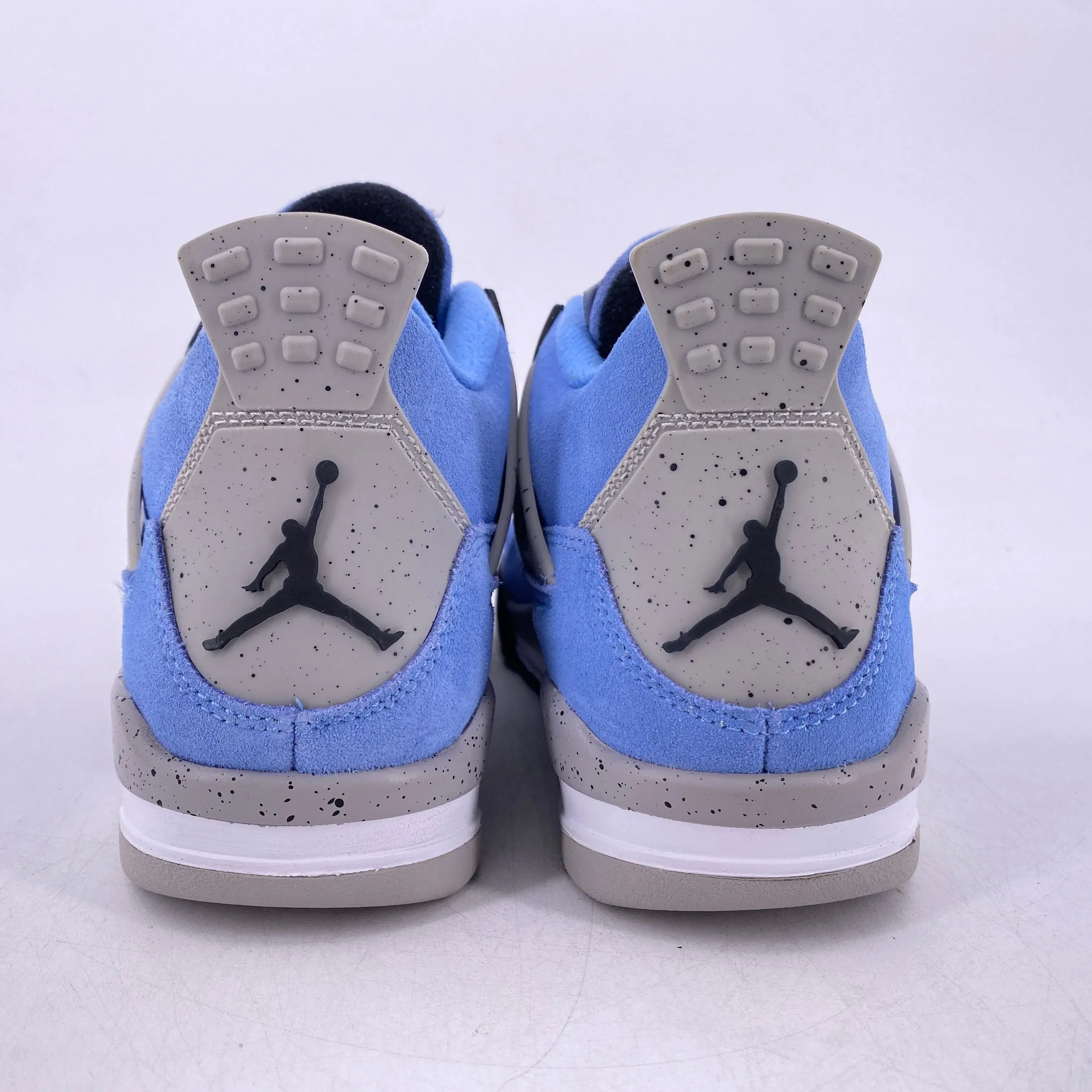 Air Jordan (GS) 4 Retro "University Blue" 2021 New Size 4.5Y