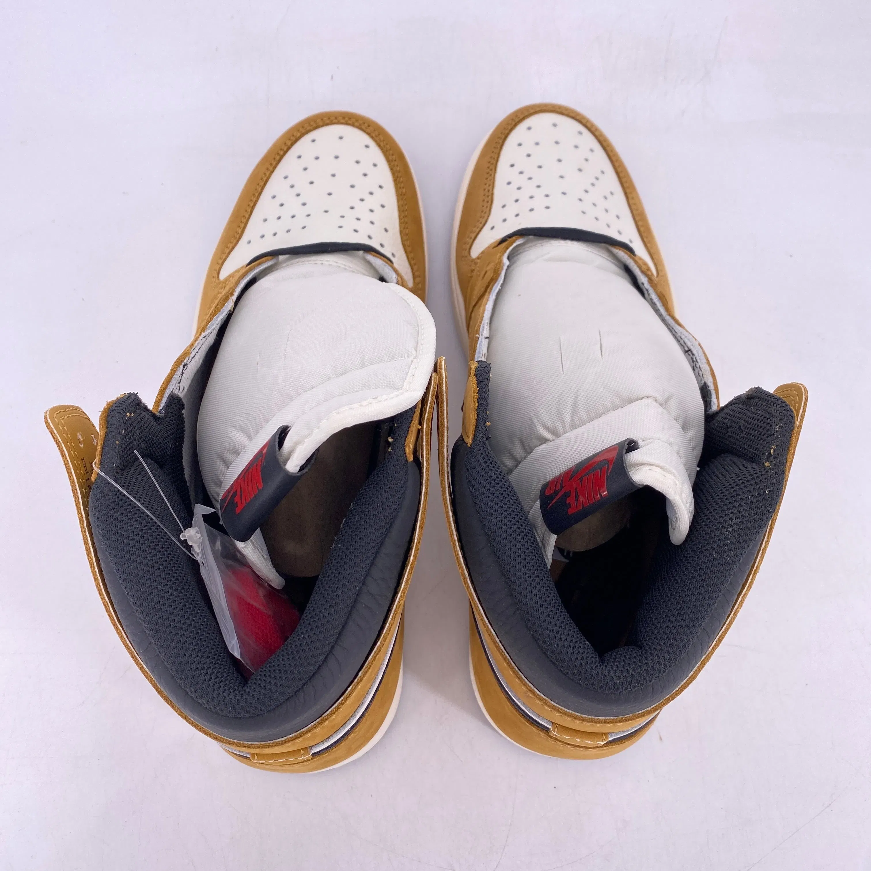Air Jordan 1 Retro High OG "Rookie Of The Year" 2018 New Size 11.5