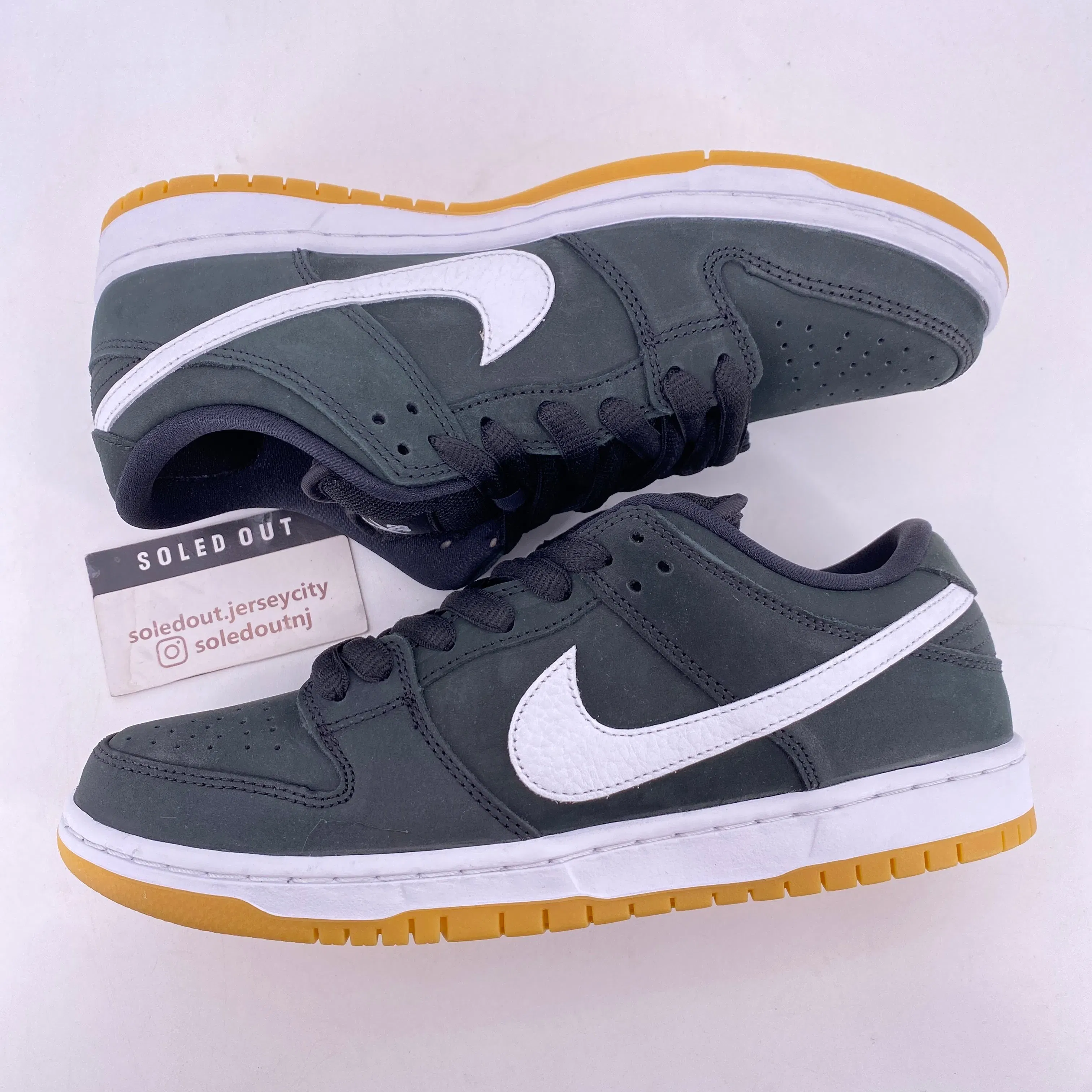 Nike SB Dunk Low "Black Gum" 2023 New Size 8.5