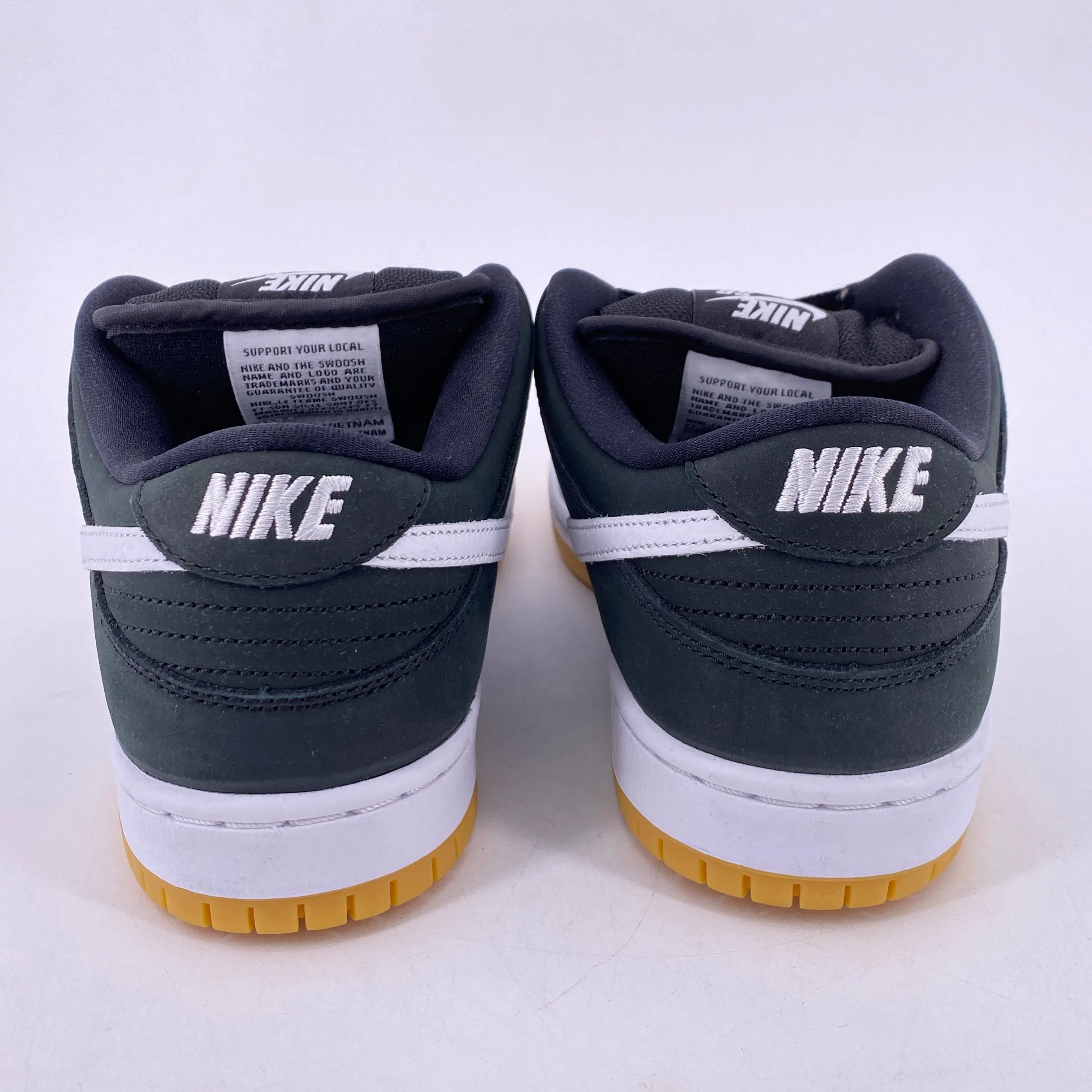 Nike SB Dunk Low "Black Gum" 2023 New Size 8.5