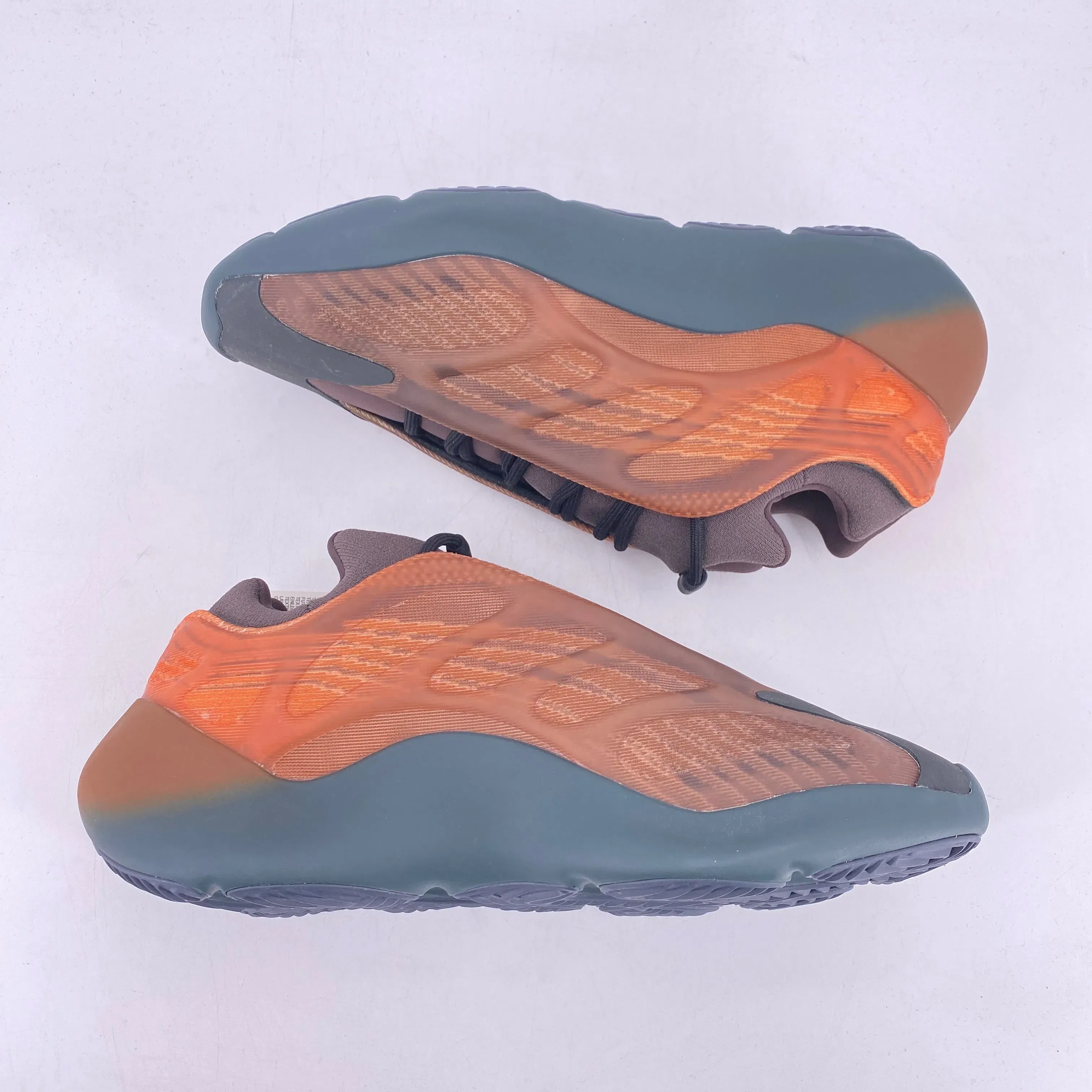 Yeezy 700 v3 "Copper Fade" 2021 New Size 11