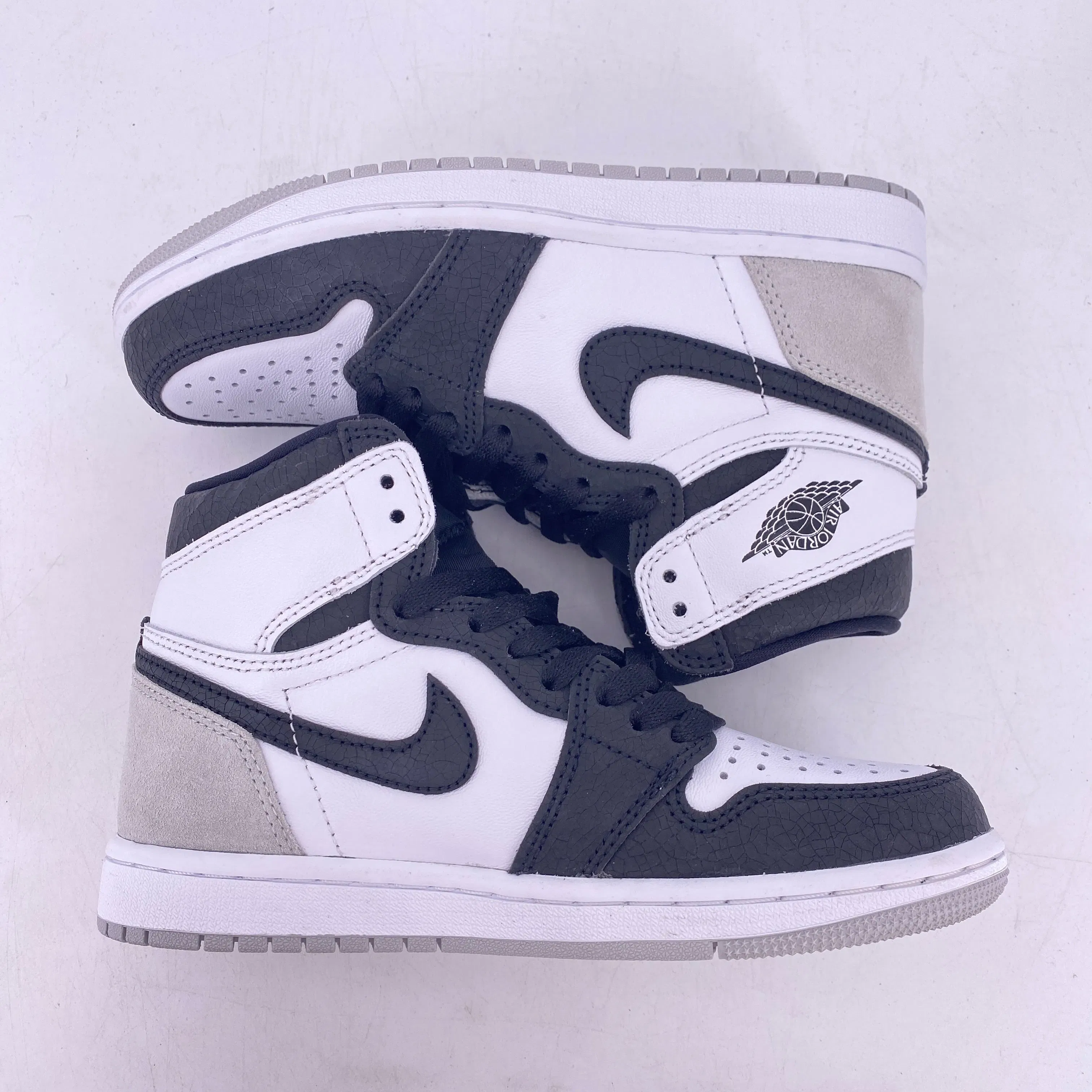 Air Jordan 1 Retro High "Bleached Coral" 2022 New Size 4