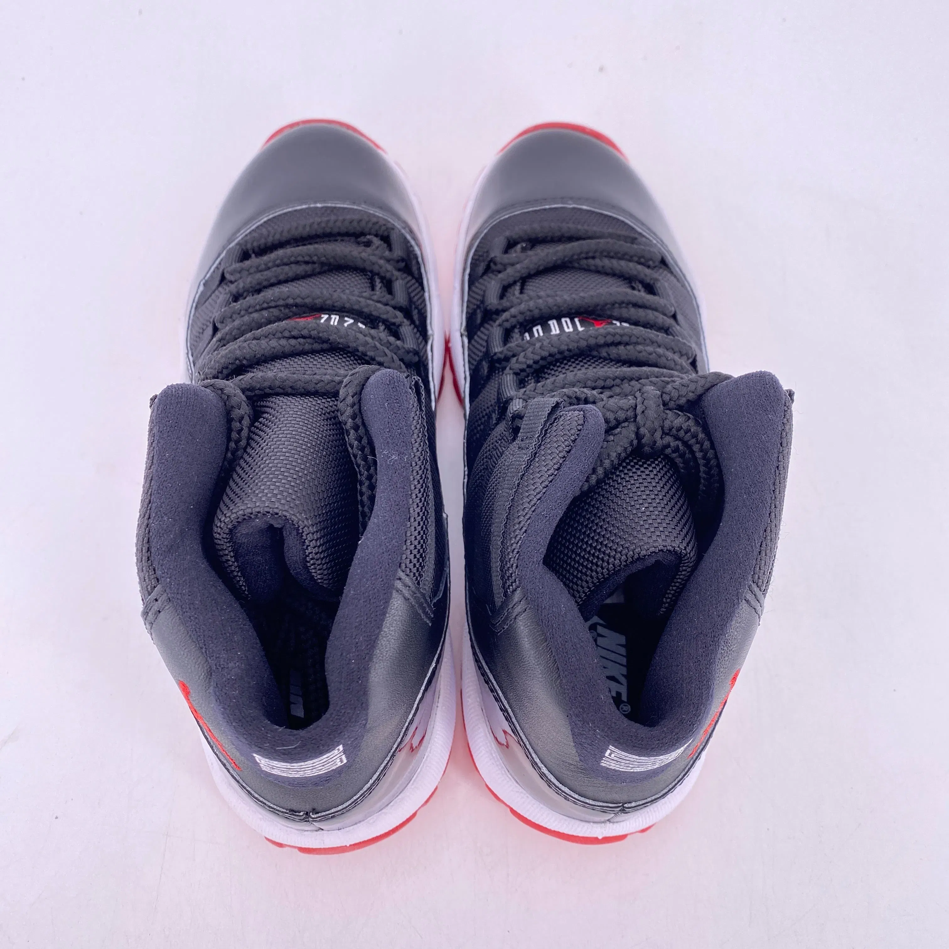 Air Jordan (GS) 11 Retro "Playoffs Bred" 2019 New Size 4Y