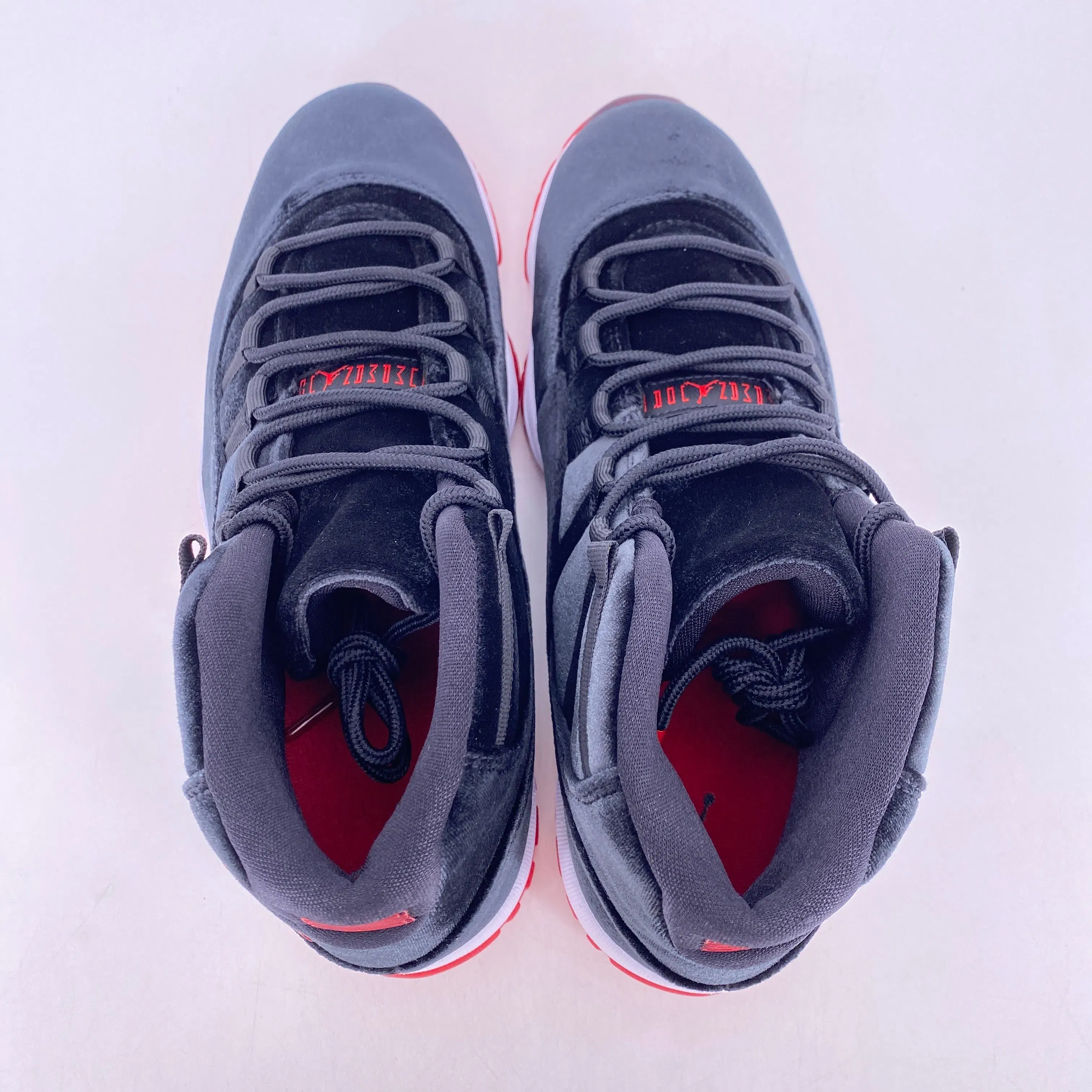 Air Jordan (W) 11 Retro "Bred Velvet" 2024 New Size 11.5W