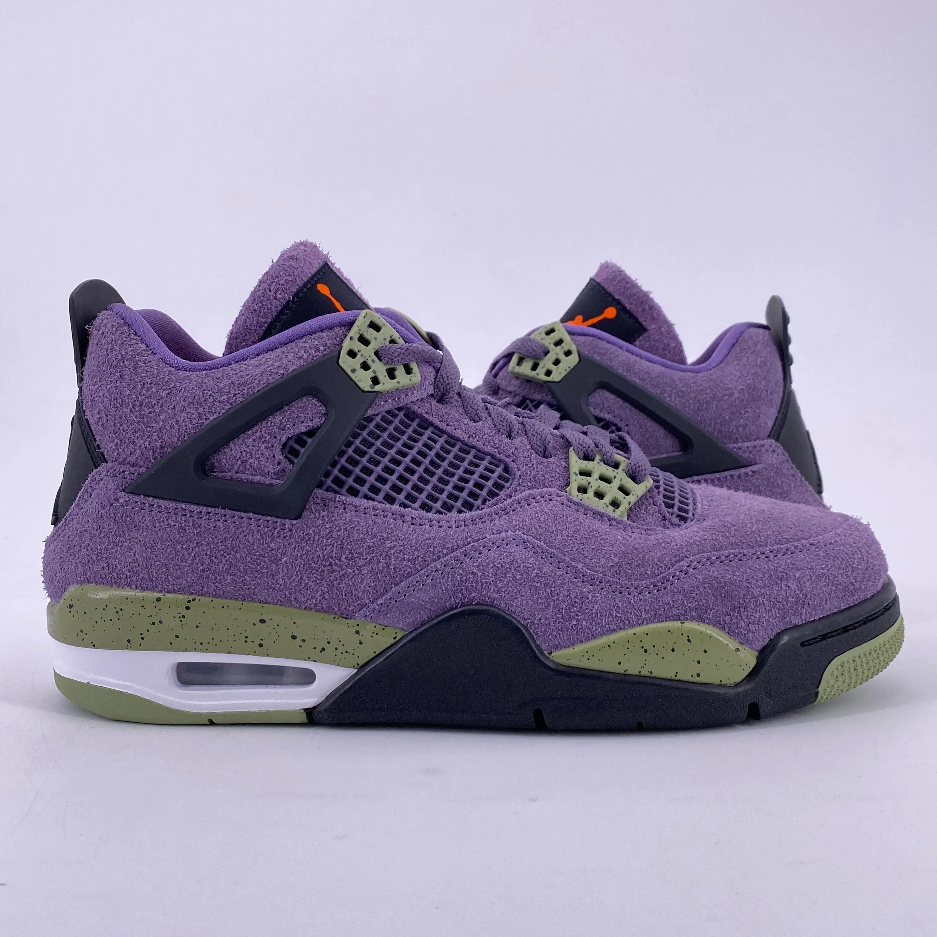 Air Jordan (W) 4 Retro "Canyon Purple" 2022 New (Cond) Size 10.5W